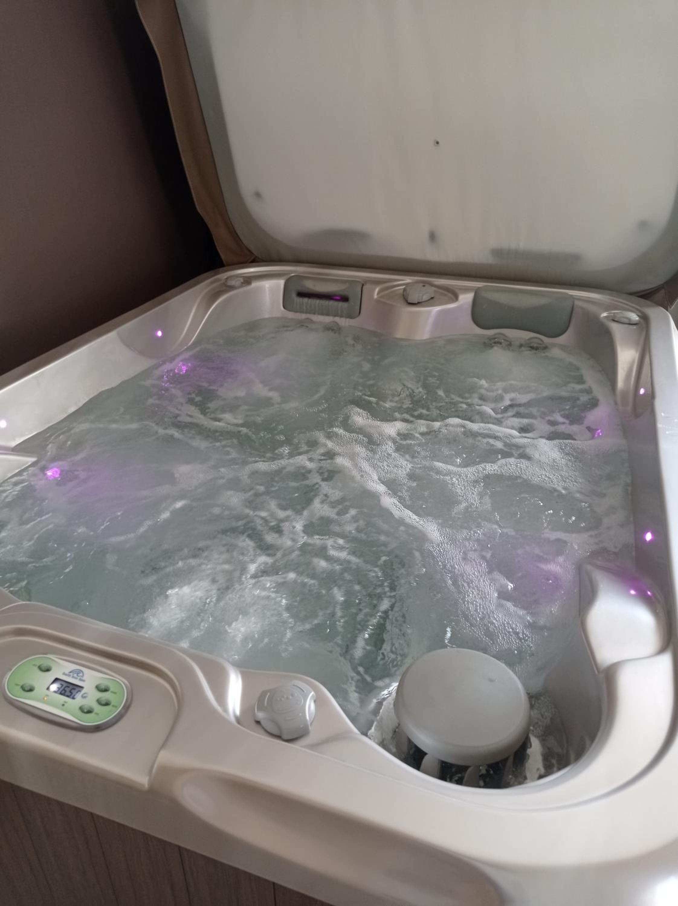 Jacuzzi