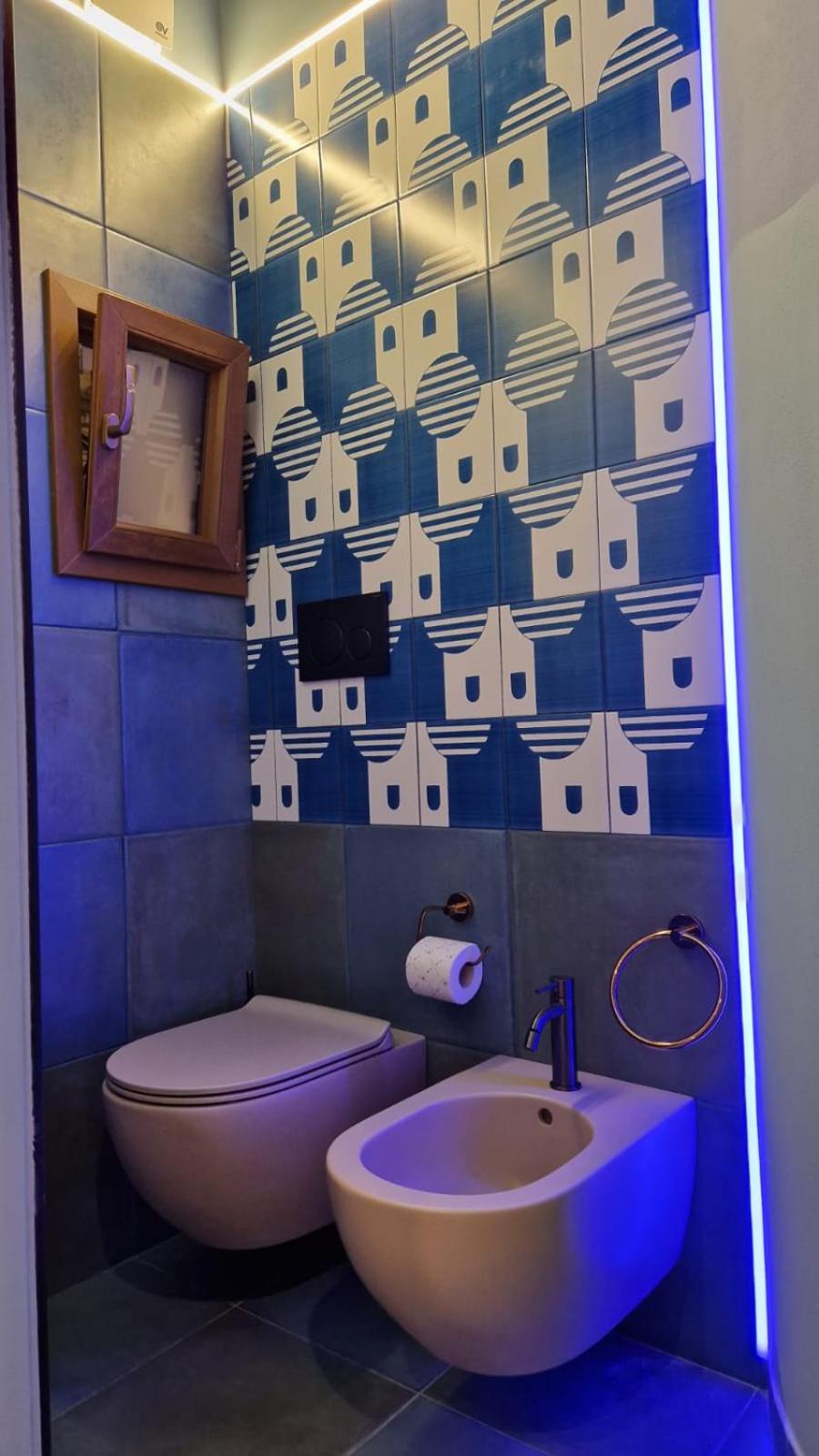 Iris Apartments