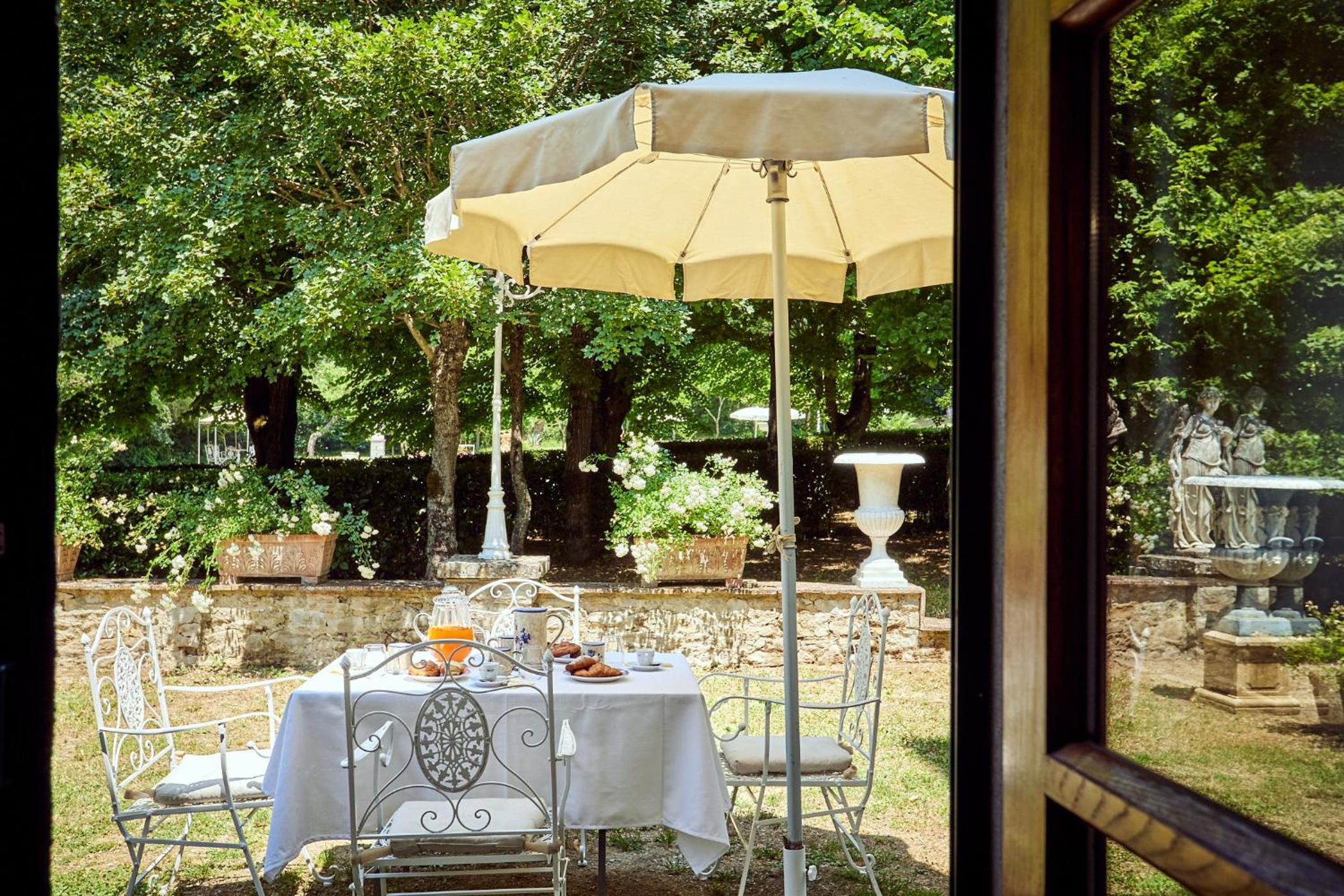Villa Augusto en Cortona — balance & terrace