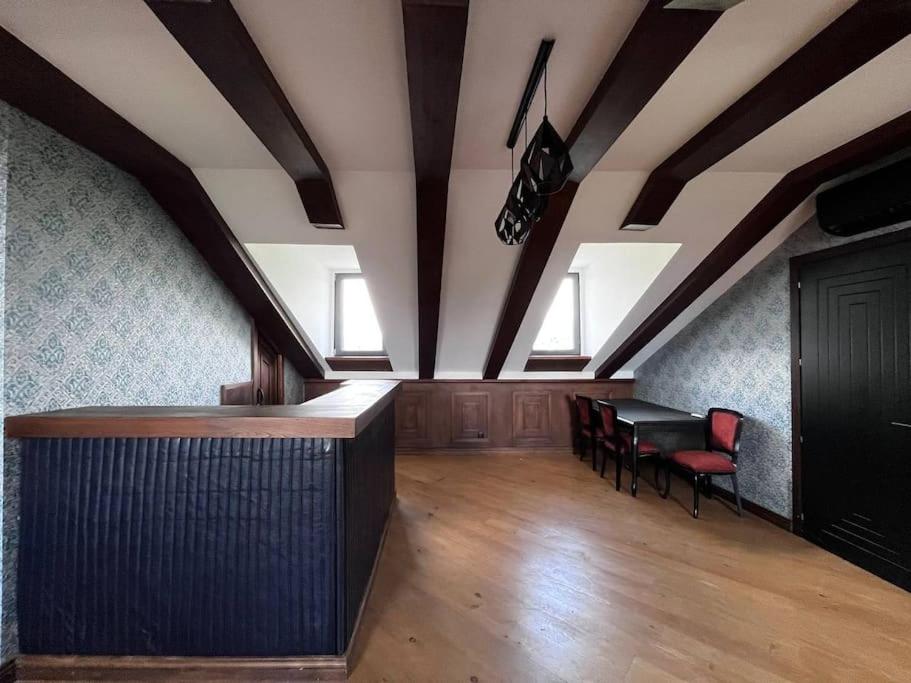 Henry's house