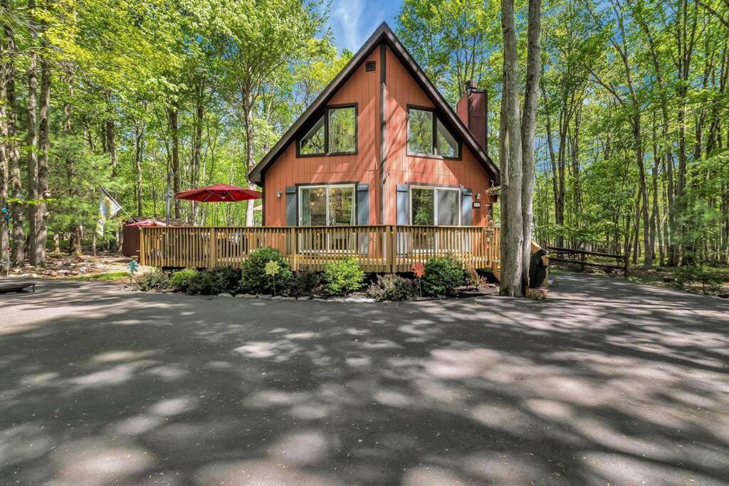 Hotel 3 bedroom Rental pet friendly, fireplace, hot tub, near ski resorts - Image 1