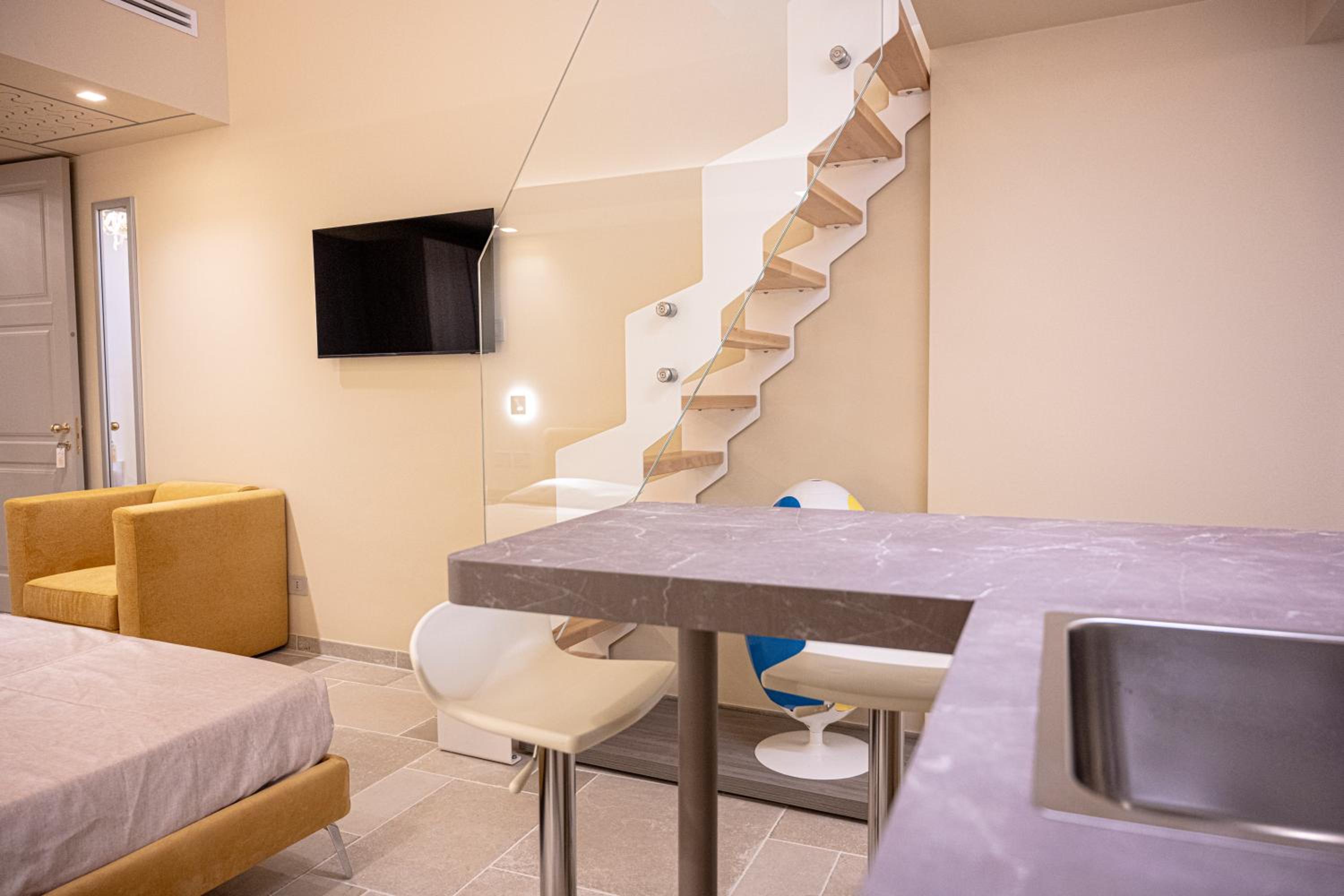 Iris Apartments