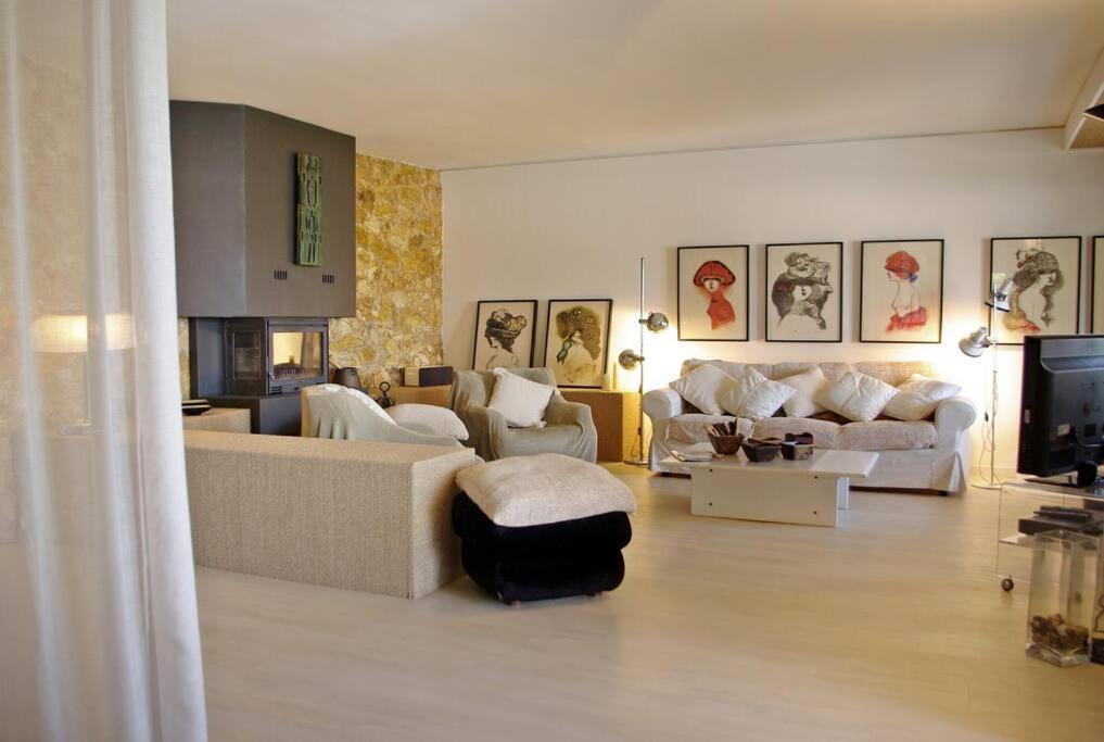 Beach apartment overseeing the sea