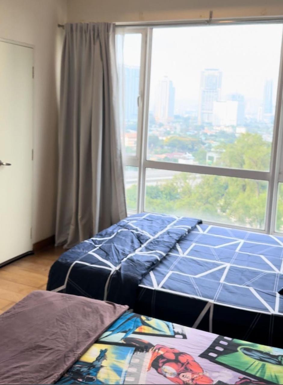Luxzell Room KLCC Sharing House with other Guests