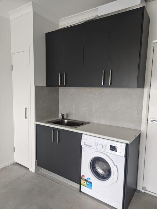 Entire House near Brisbane City 2Beds