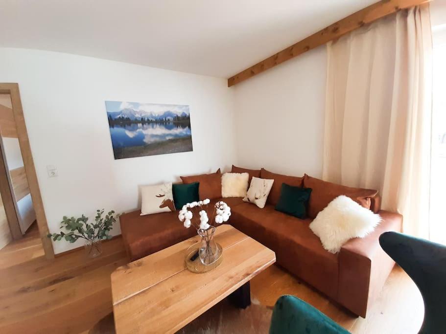 Hornblick Suite *NEW* Stylish 1BR + Netflix