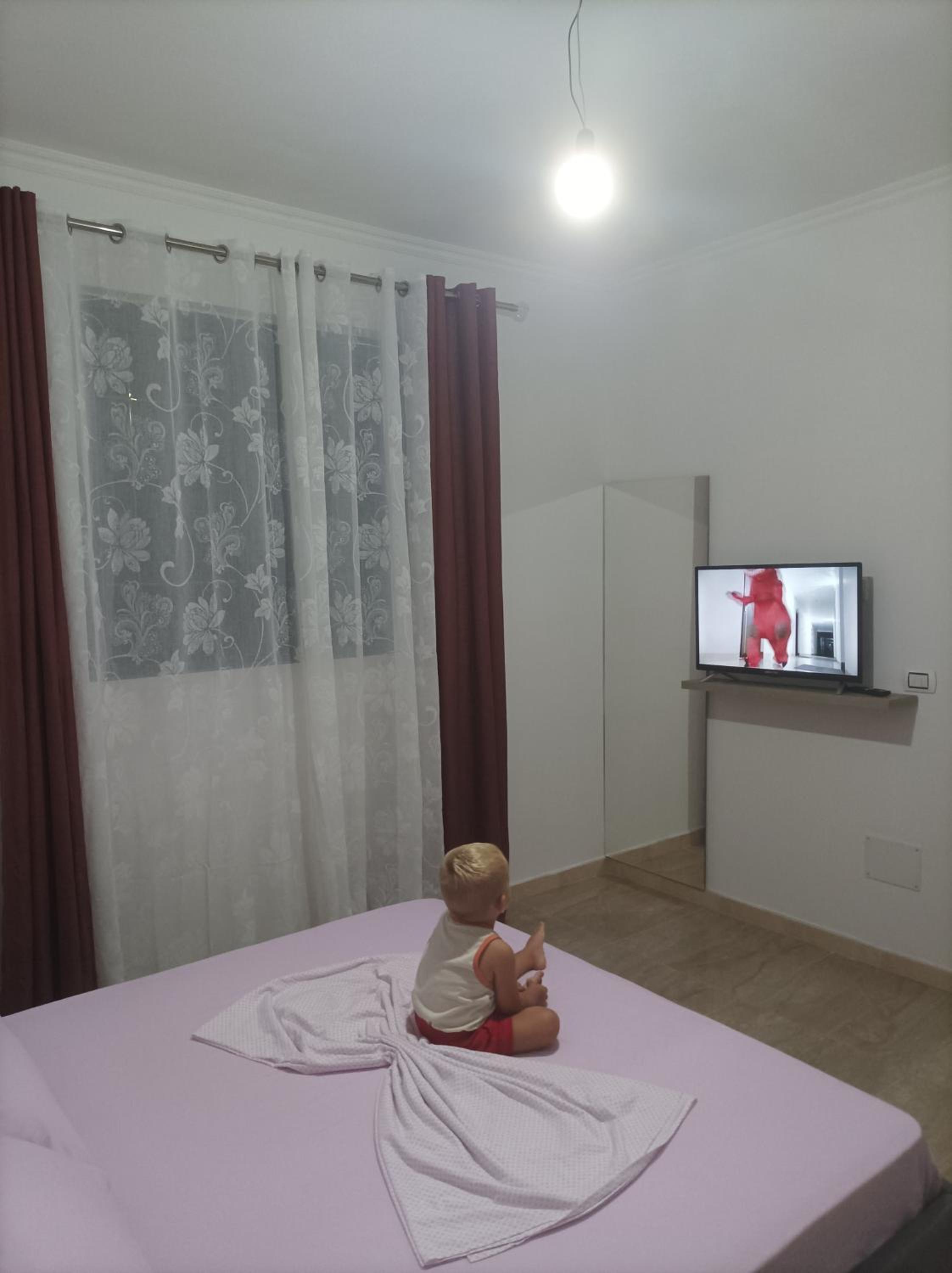Kleidi's home