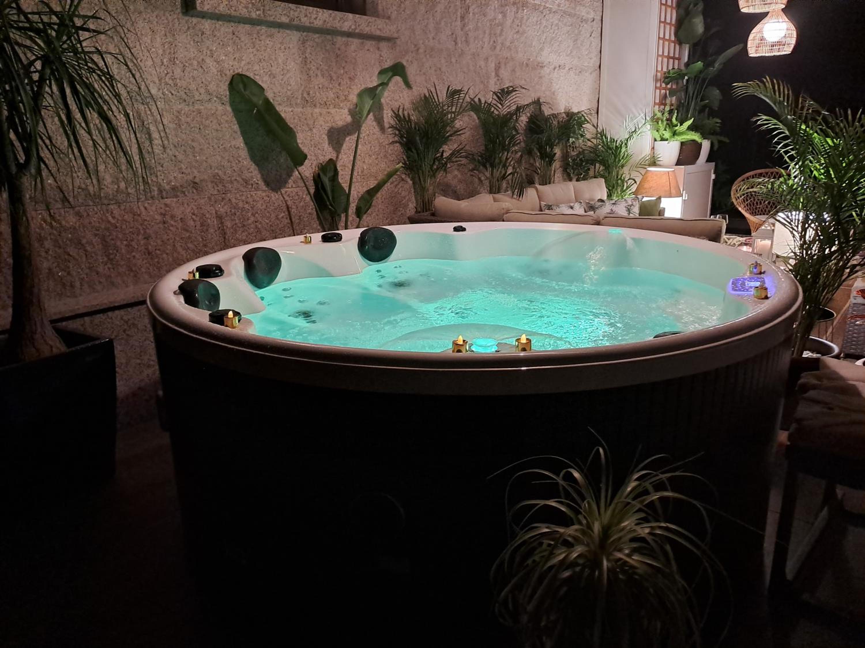 Casa Victoria garden con Jacuzzi y piscina