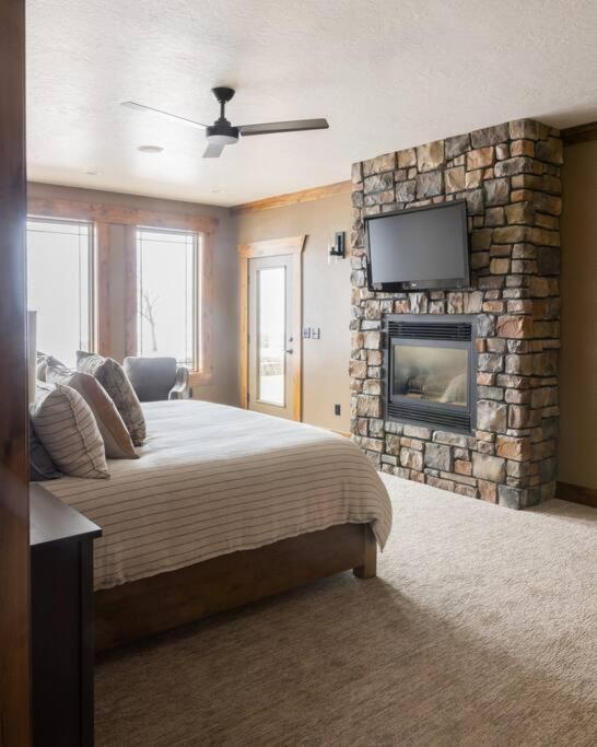 Hemsley Ranch and Guest House view 5