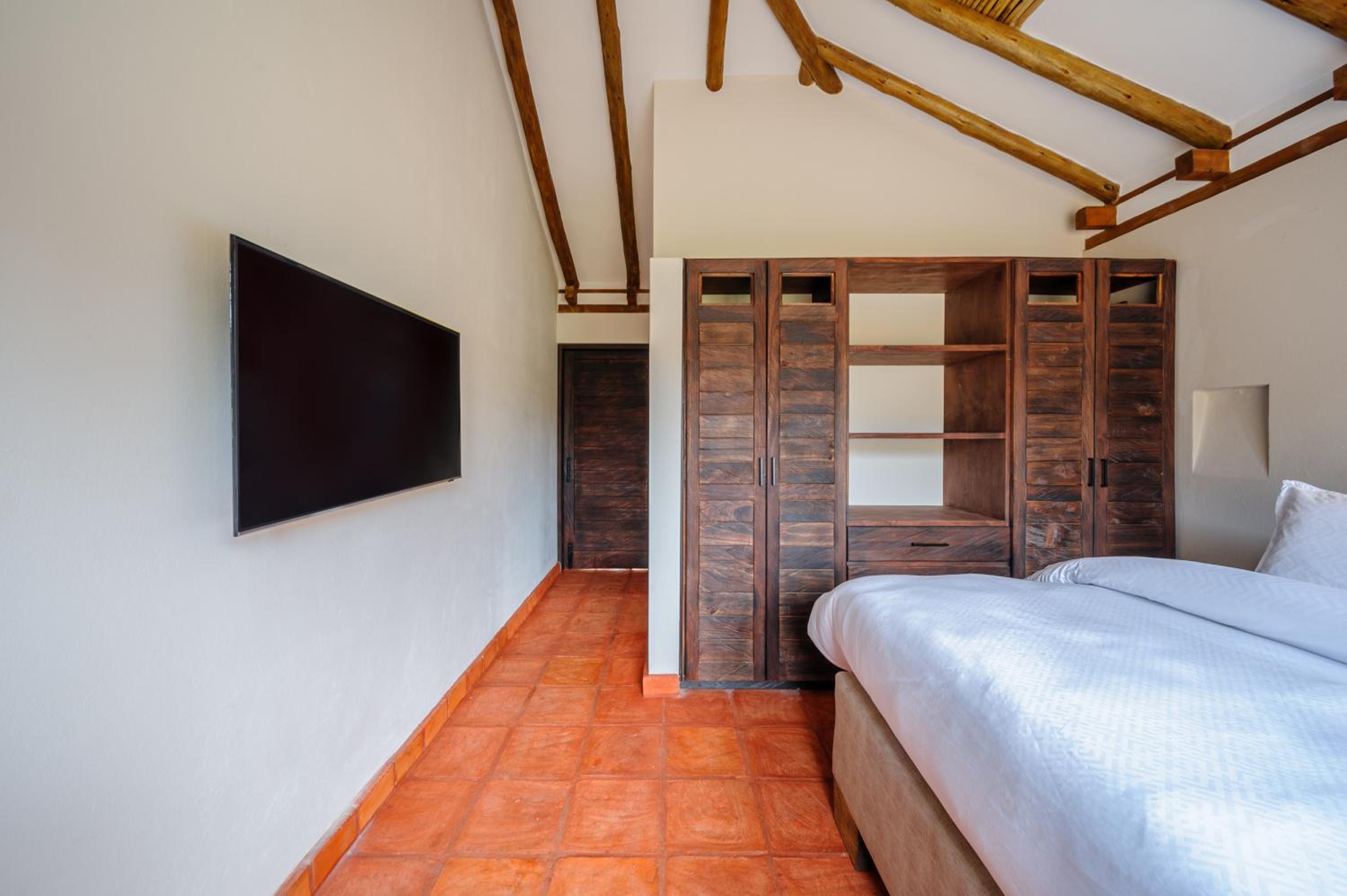 Casa Bugambilia