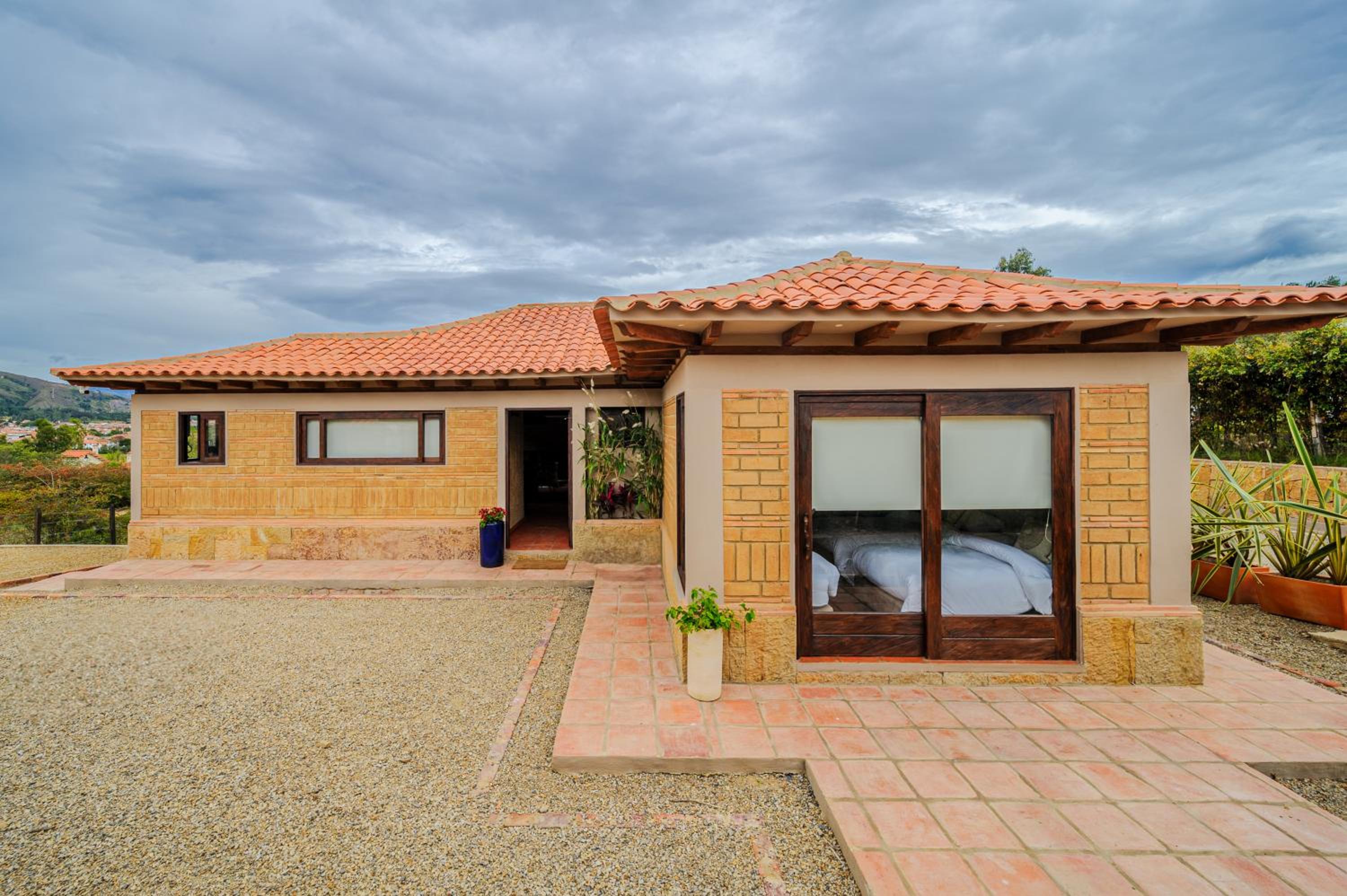 Casa Bugambilia