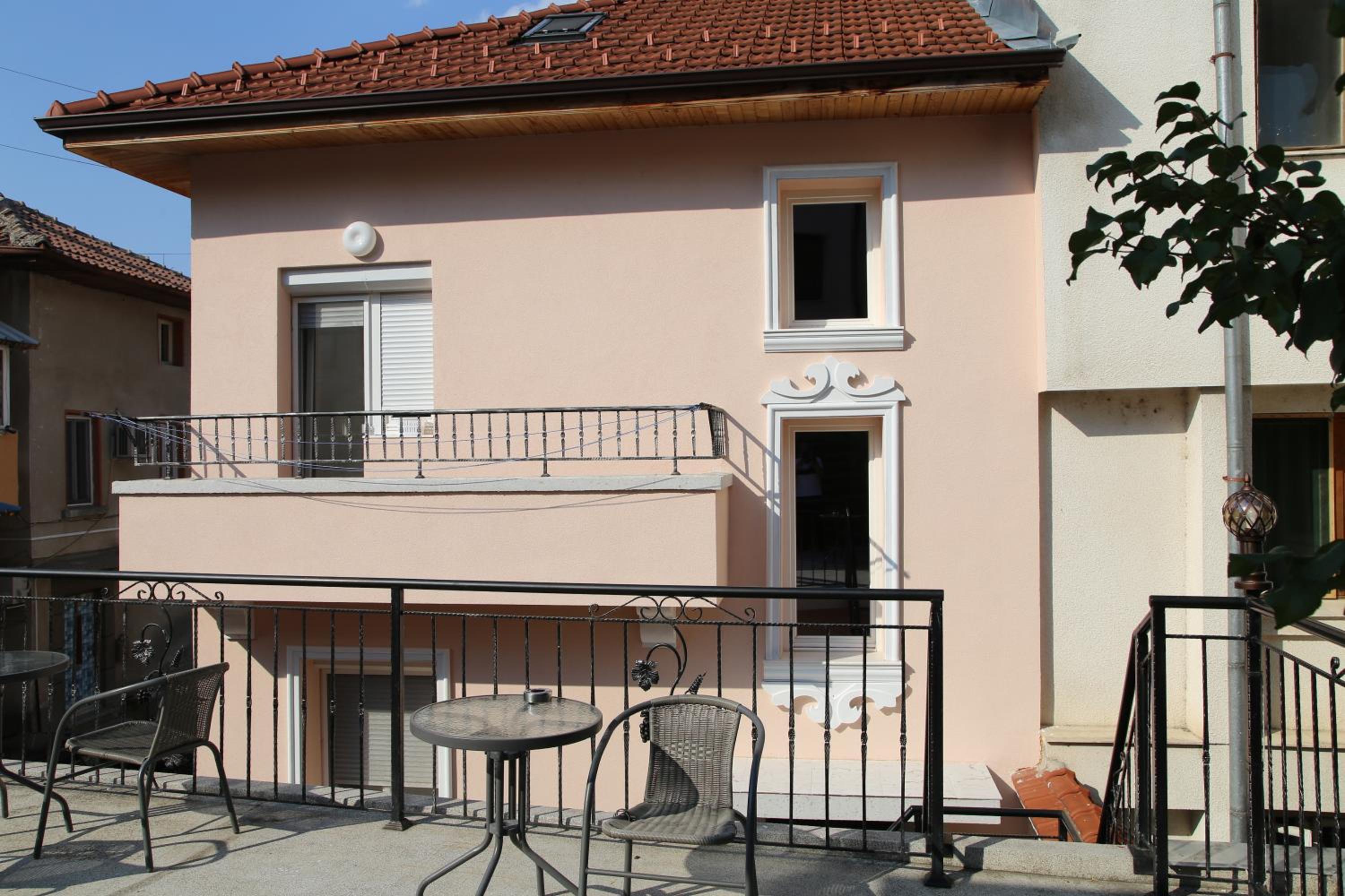 Ema Artistic House