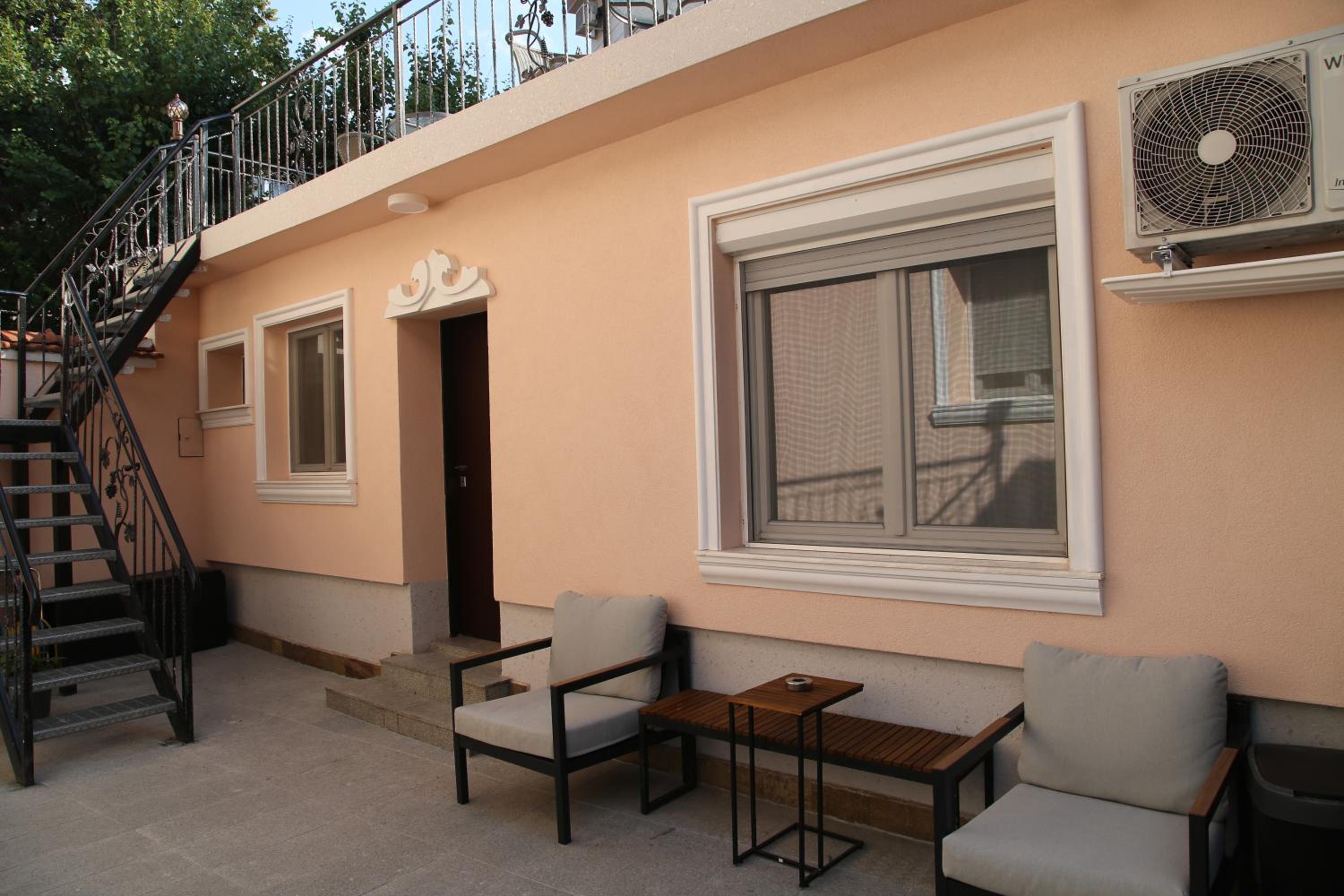 Ema Artistic House