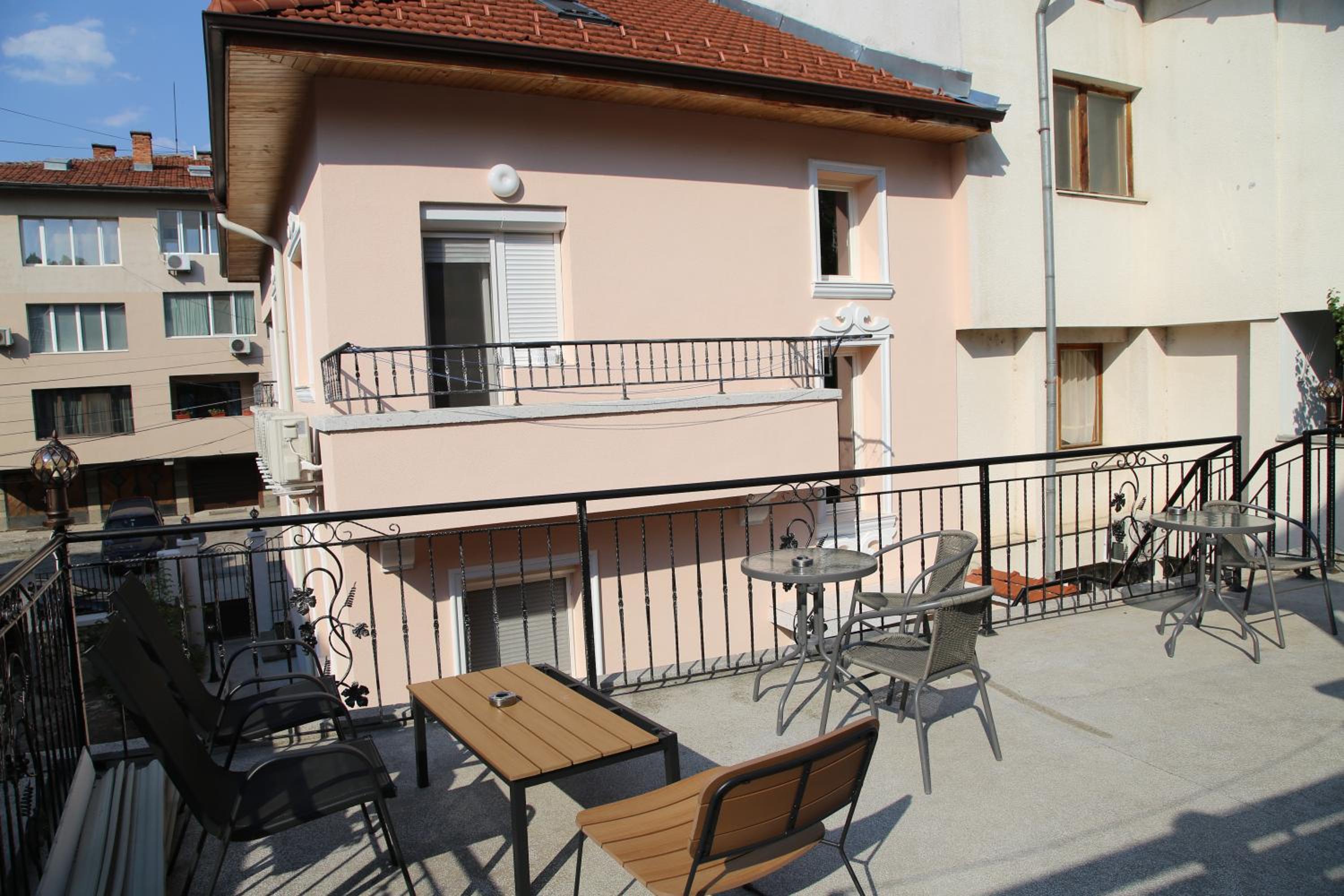 Ema Artistic House