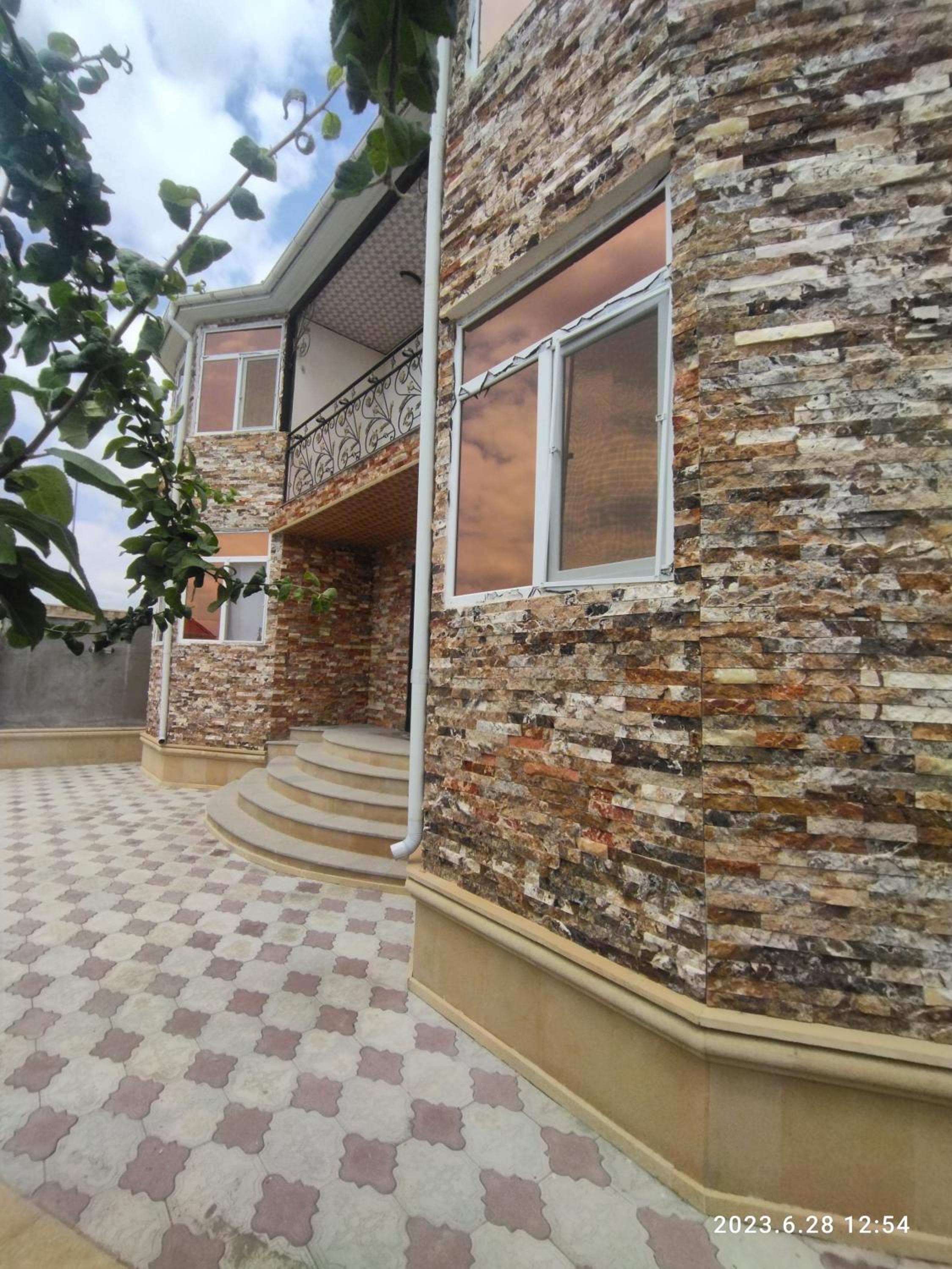 Golden Villa