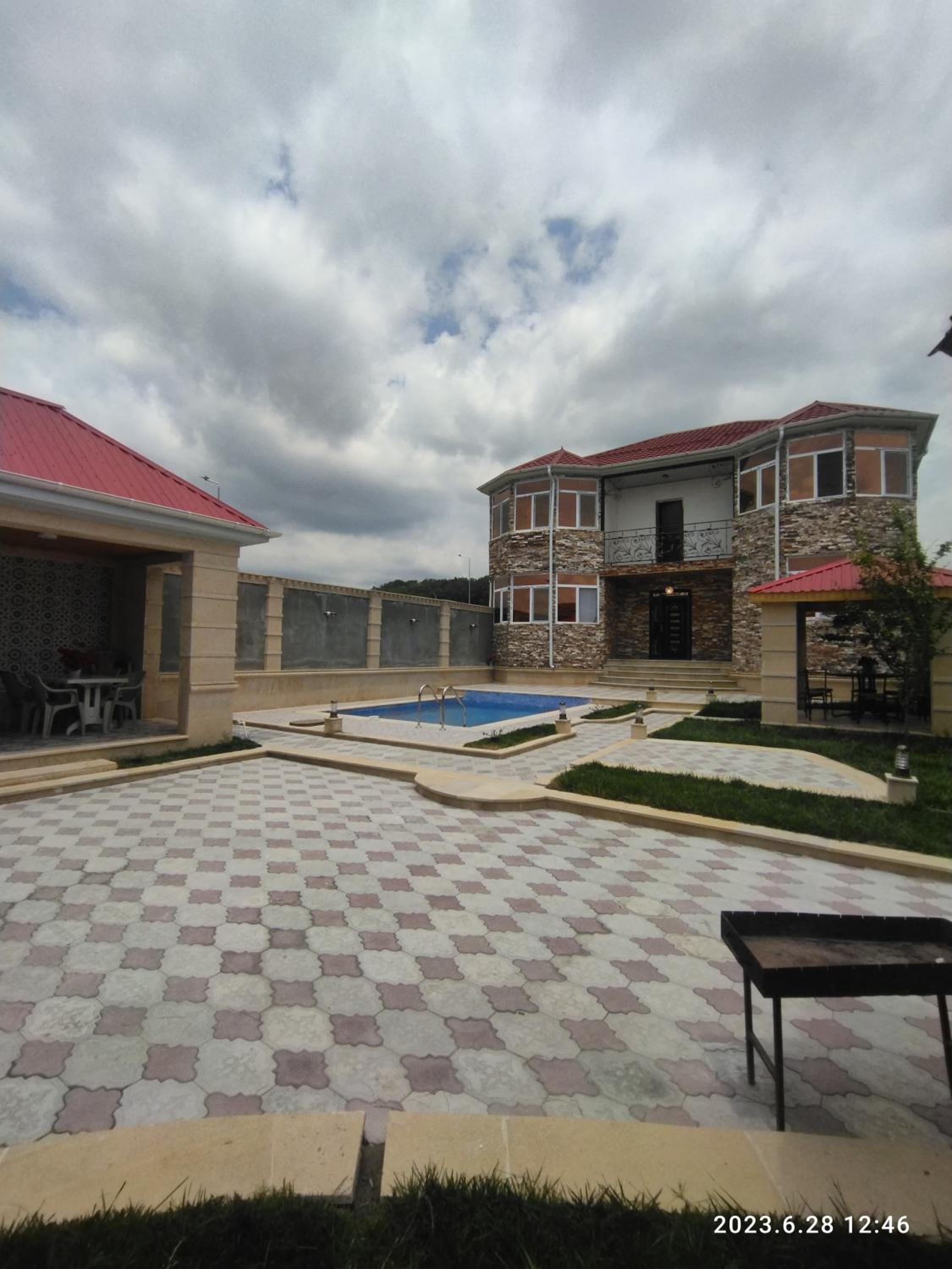 Golden Villa