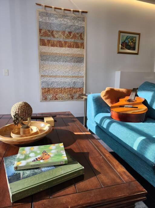 GREEN ROSE Quiet Spacious Lakeside Carpark Exceptional 70m2