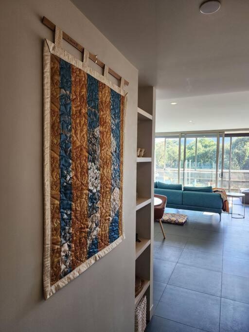 GREEN ROSE Quiet Spacious Lakeside Carpark Exceptional 70m2