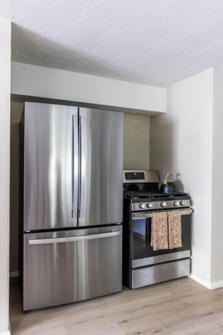 NEWLY Listed! Westlake Stylish view 2