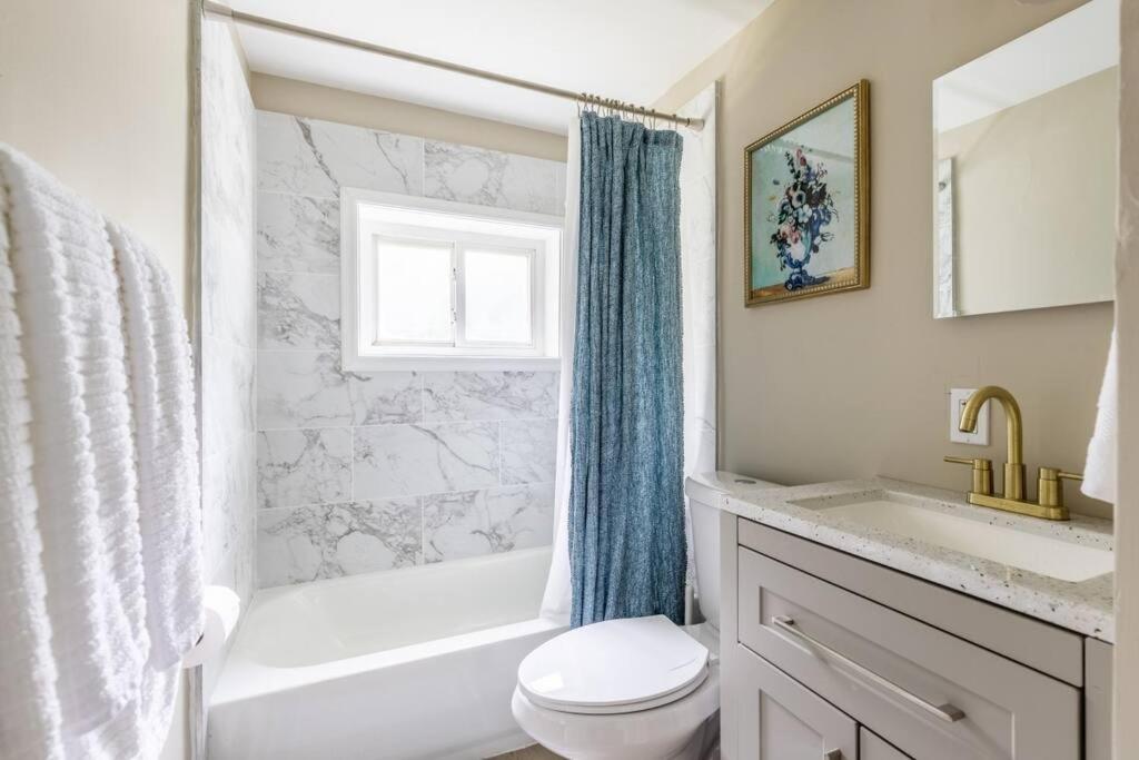 NEWLY Listed! Westlake Stylish view 4