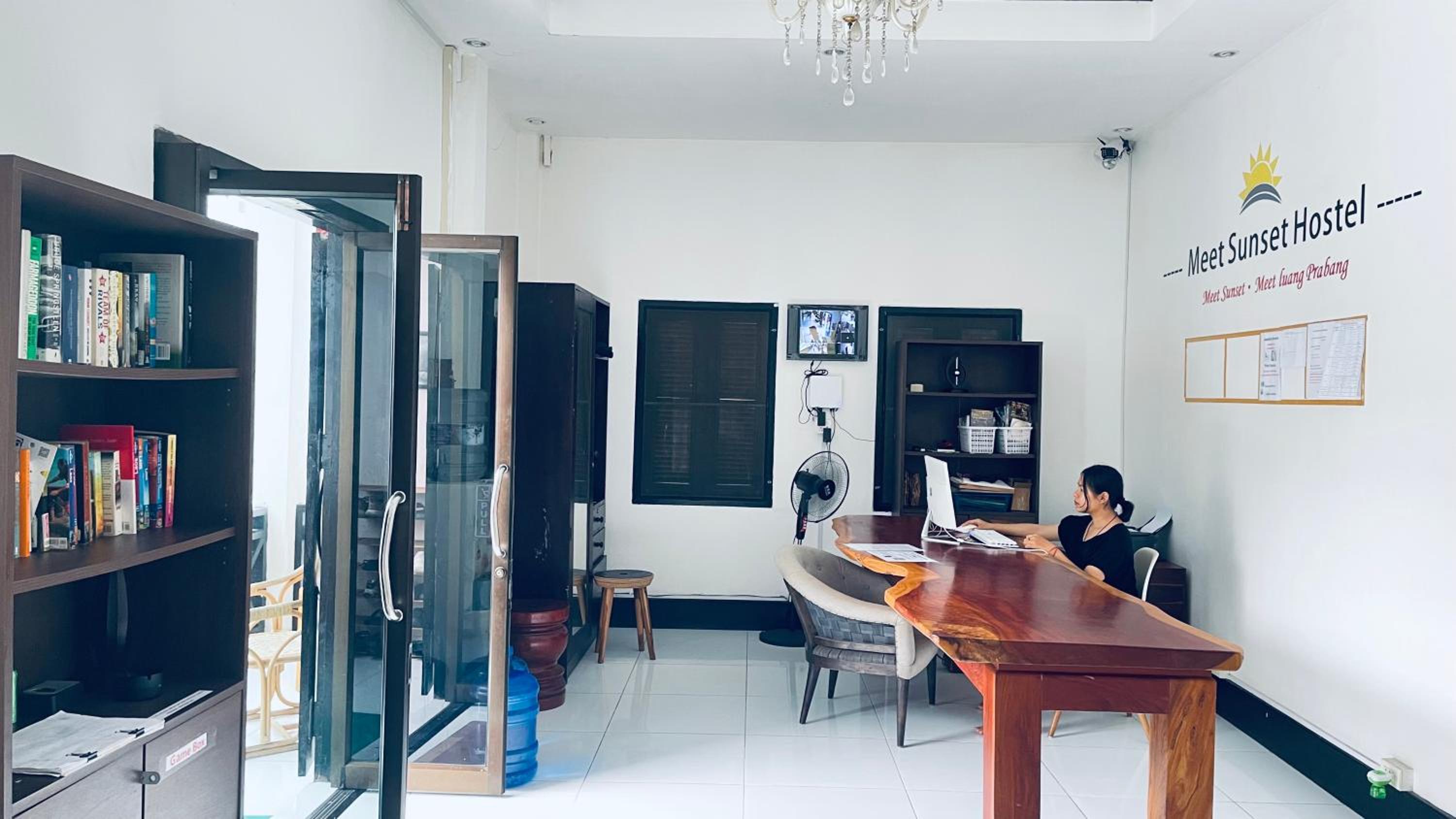 Meet sunset hostel Luangprabang