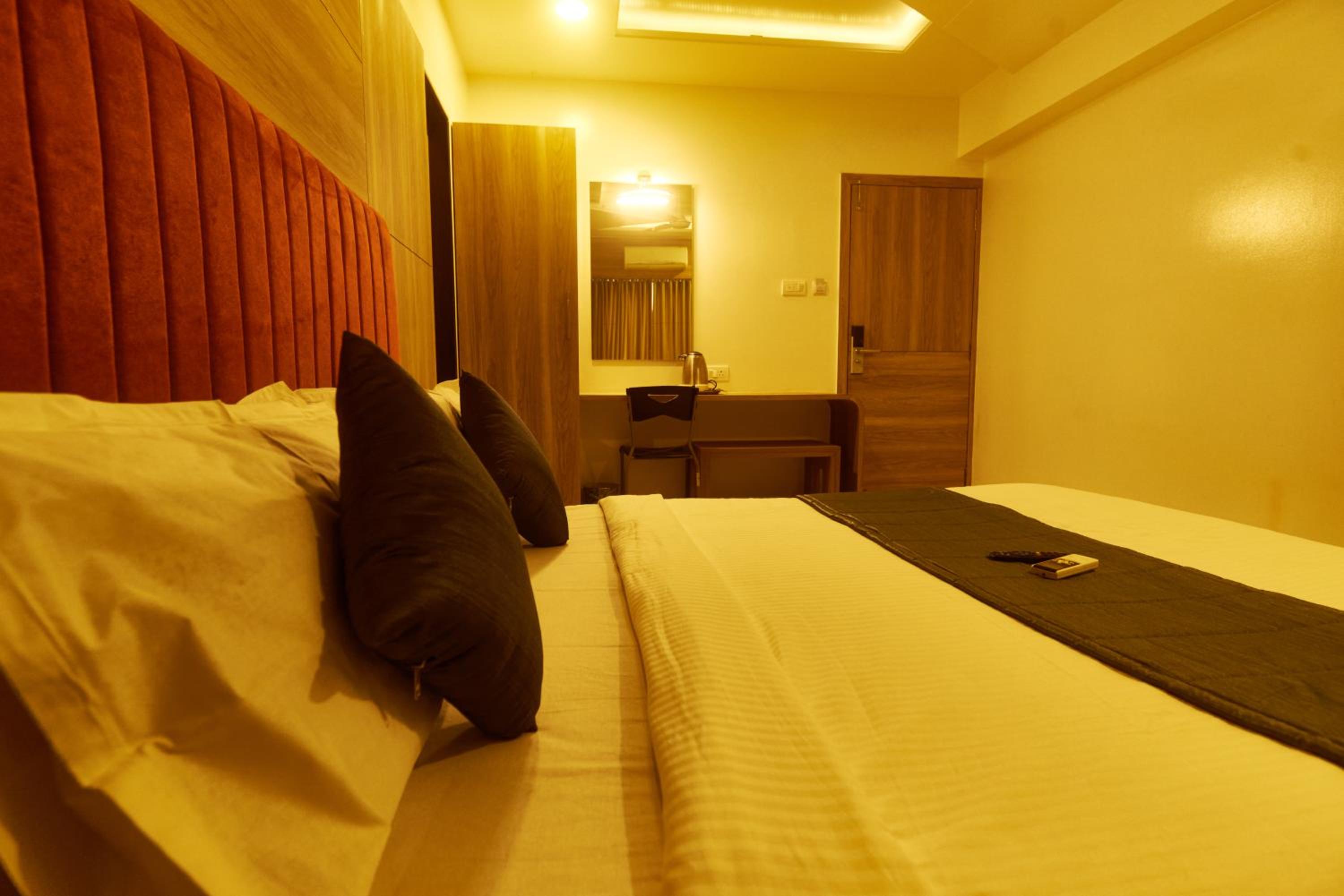 Shirdi Vacations - Hotel Anand Heritage - Property Image 4