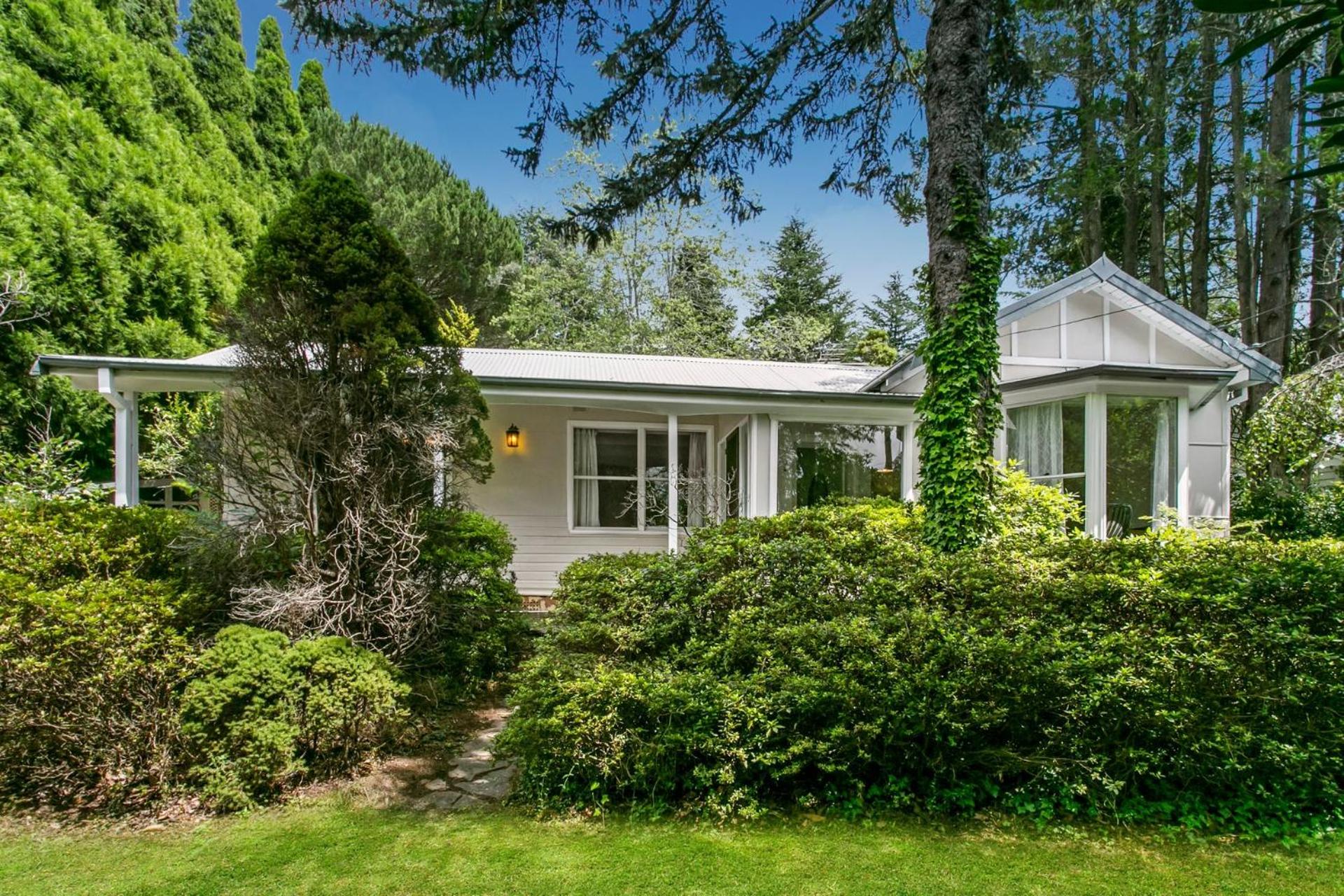 Hotel Garden Cottage - Image 1