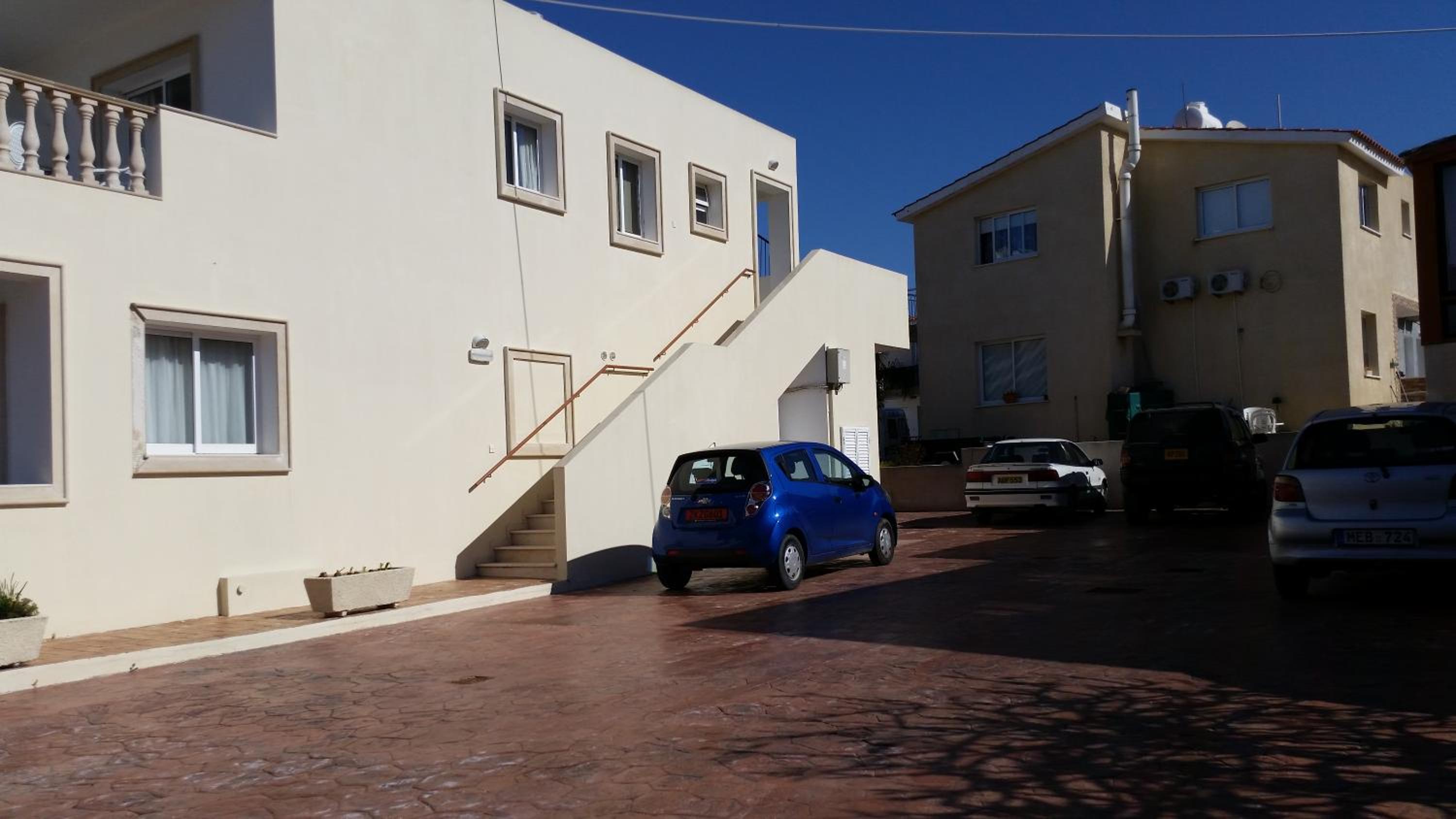 Pari's Holiday apartments-Paphos