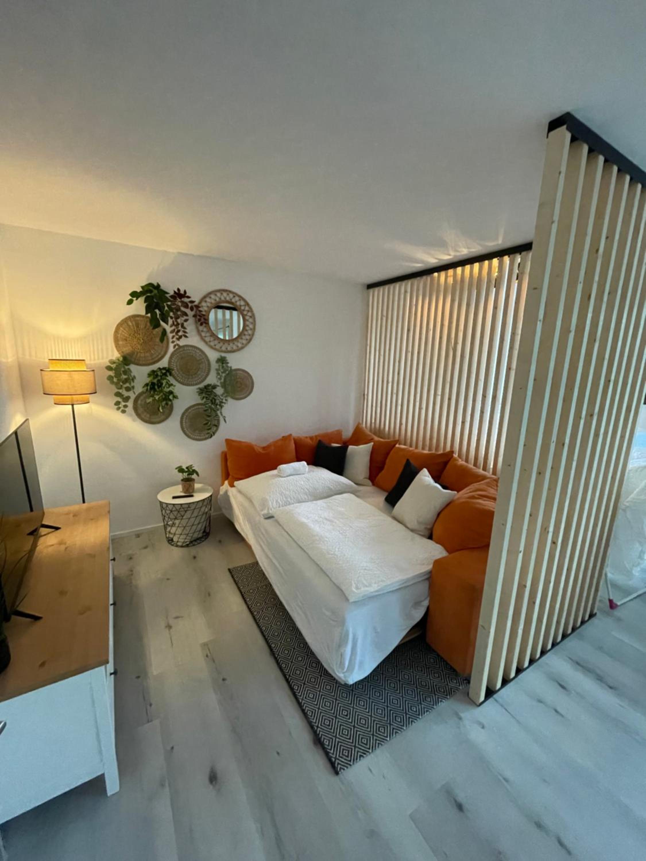 xiApartment - easy self check in&out