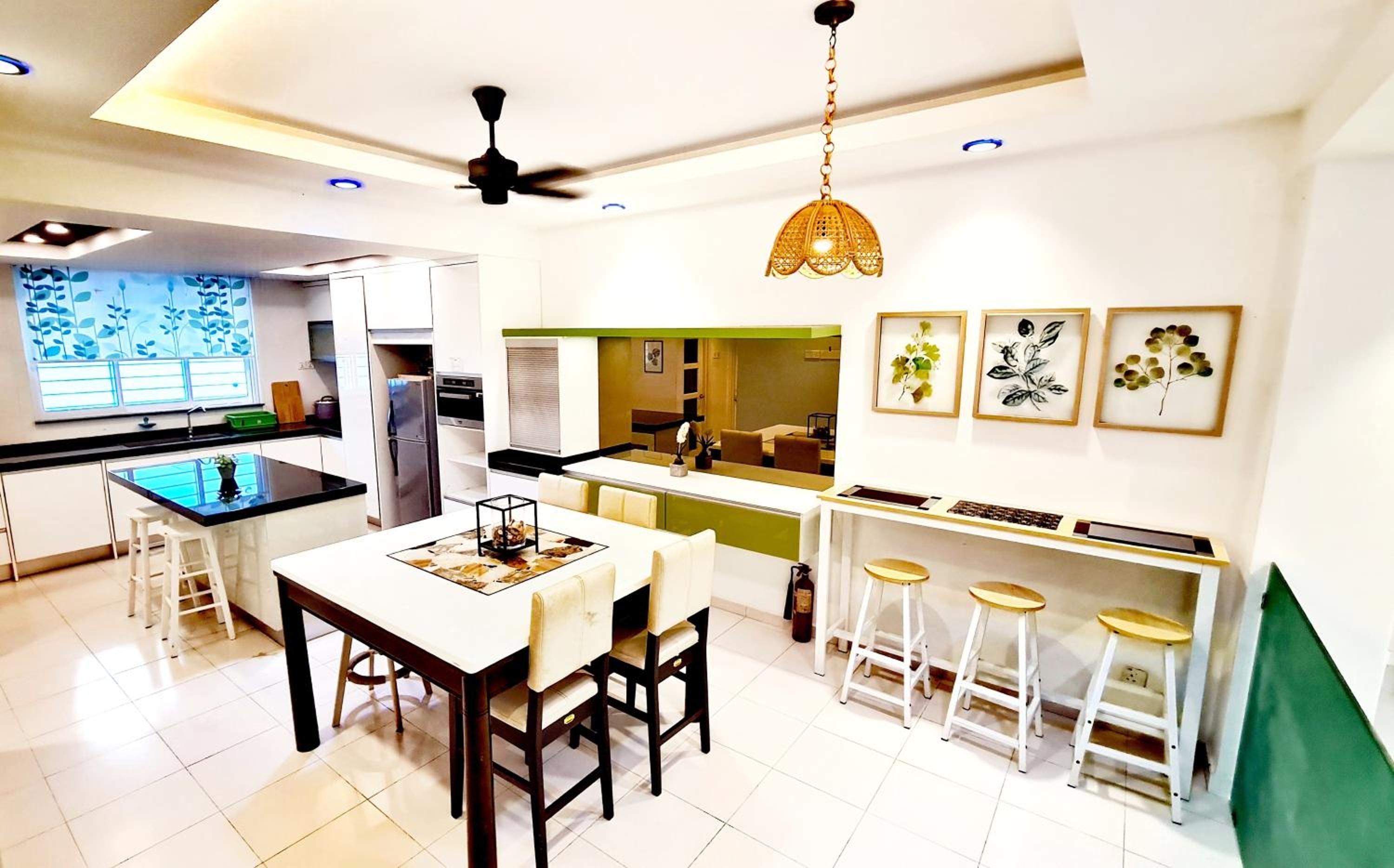 Ocean 19 Shamrock Beachfront Villa with BBQ photo 7