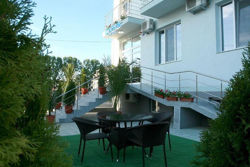 outdoor BBQ area
