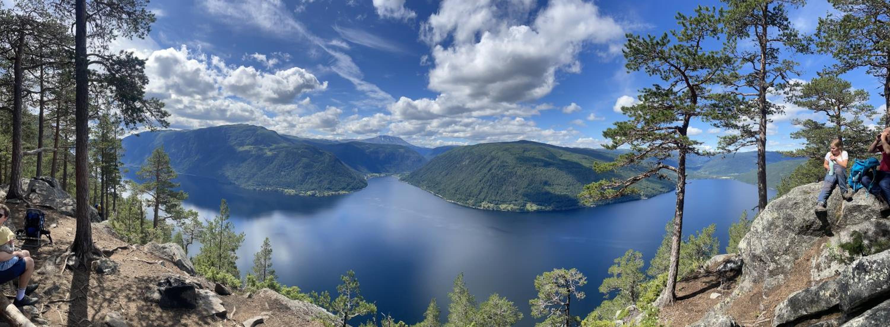 Stor hytte med 4 soverom og panoramautsikt over Tinnsjøen ved Rjukan og Gaustatoppen