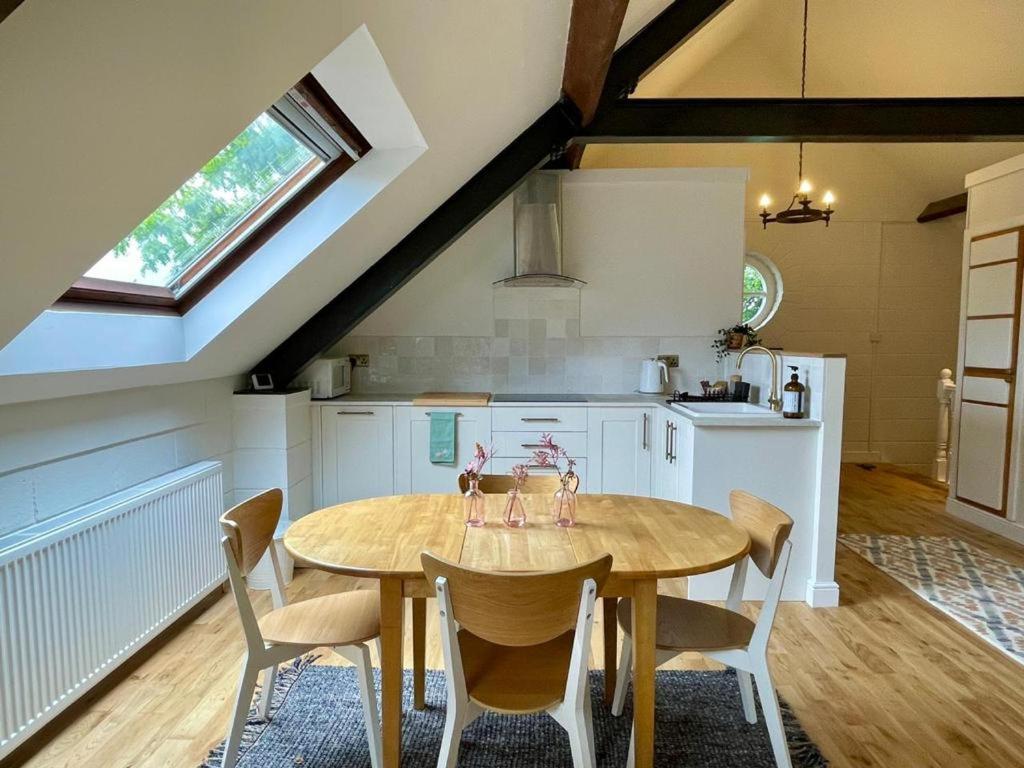 The Coach House Harthill view 5