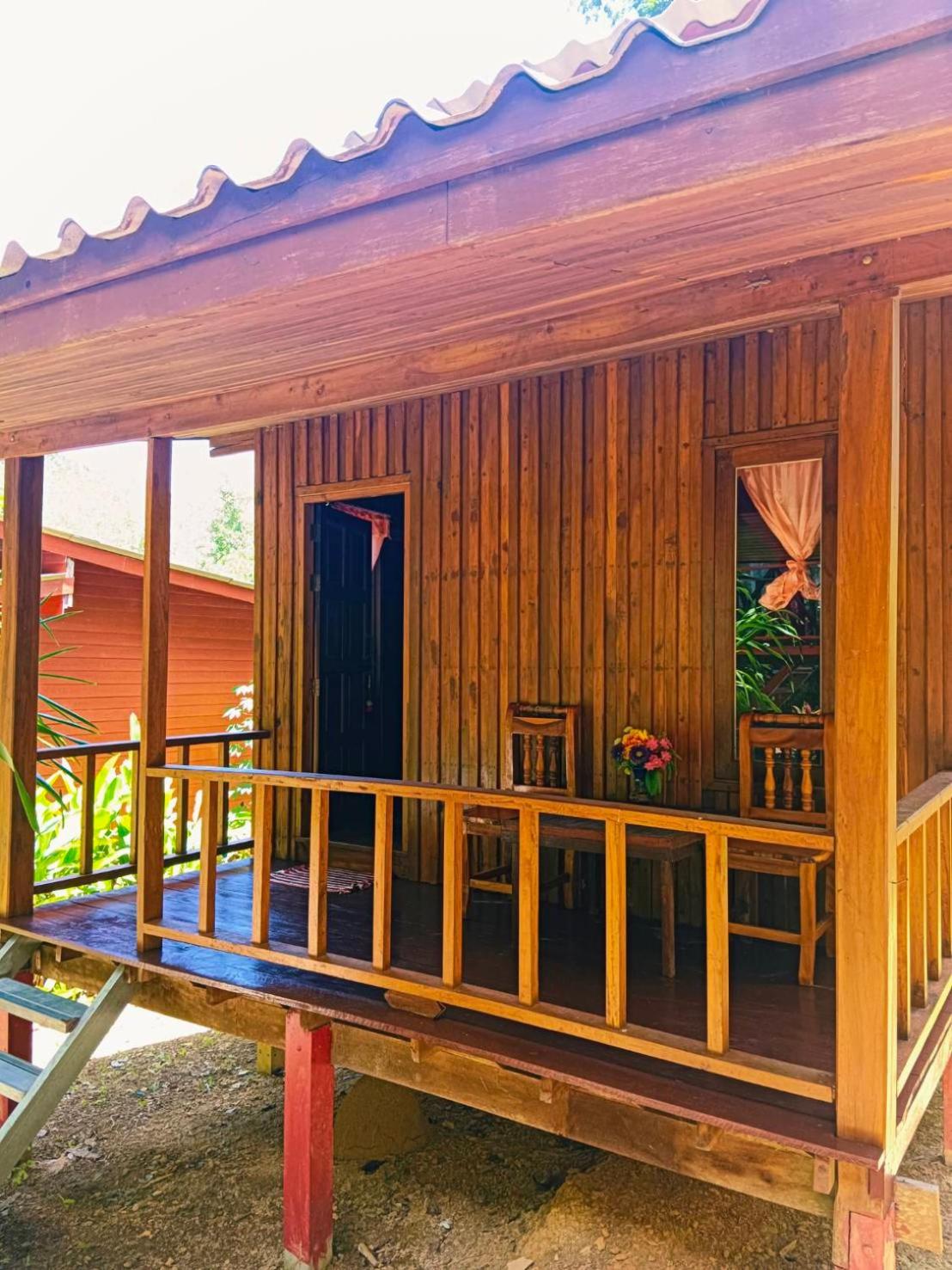 Lanta Maikeaw Bungalow
