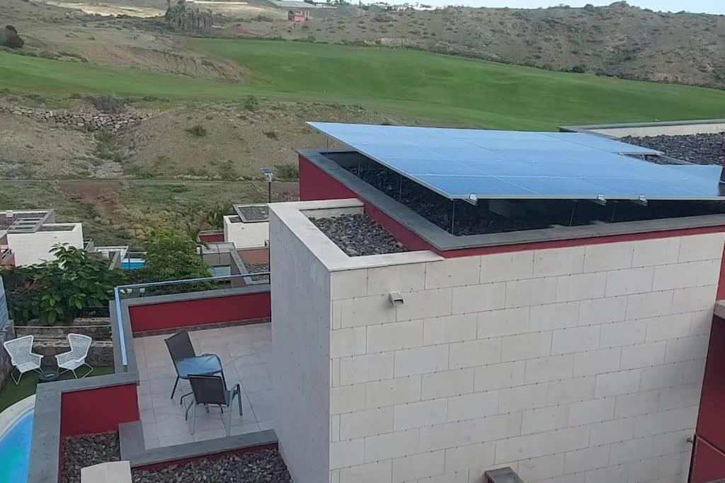 Villa Vista Golf Salobre - Maspalomas self-sufficient with pool heating