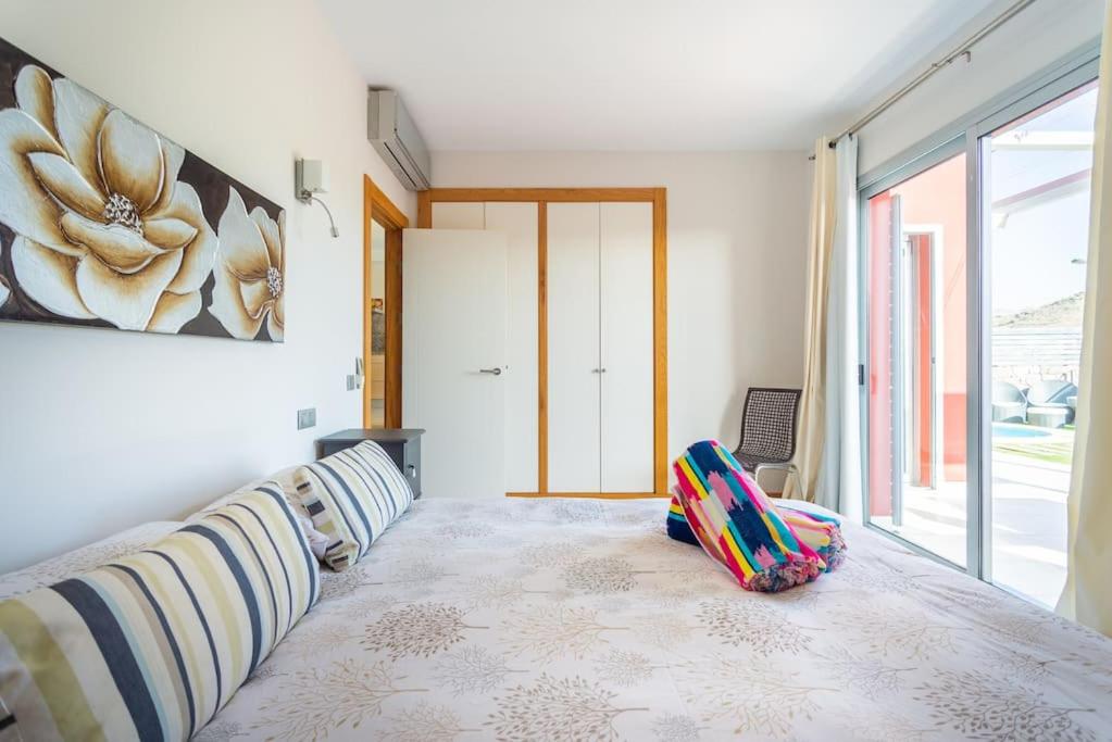 Villa Vista Golf Salobre - Maspalomas self-sufficient with pool heating