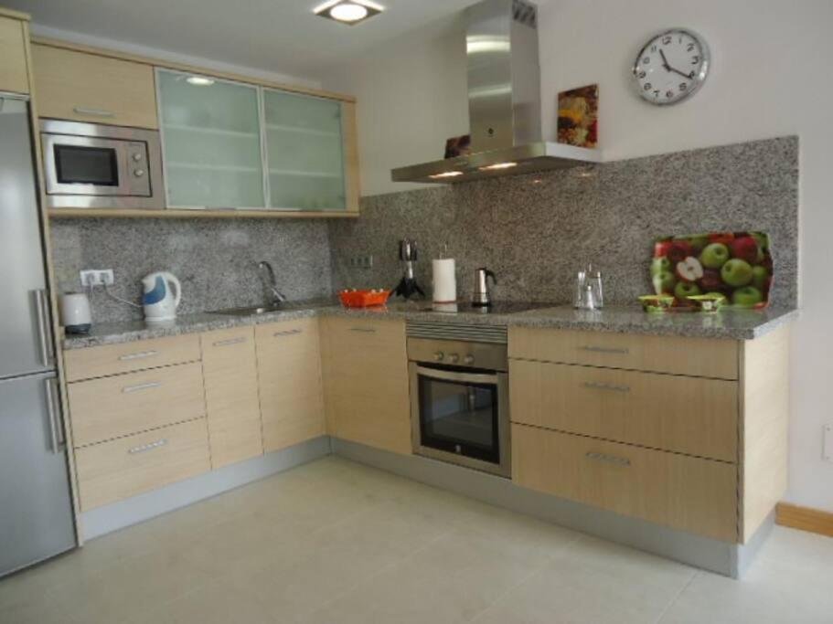 Villa Vista Golf Salobre - Maspalomas self-sufficient with pool heating