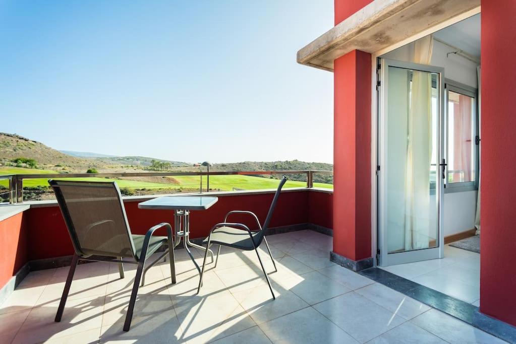 Villa Vista Golf Salobre - Maspalomas self-sufficient with pool heating