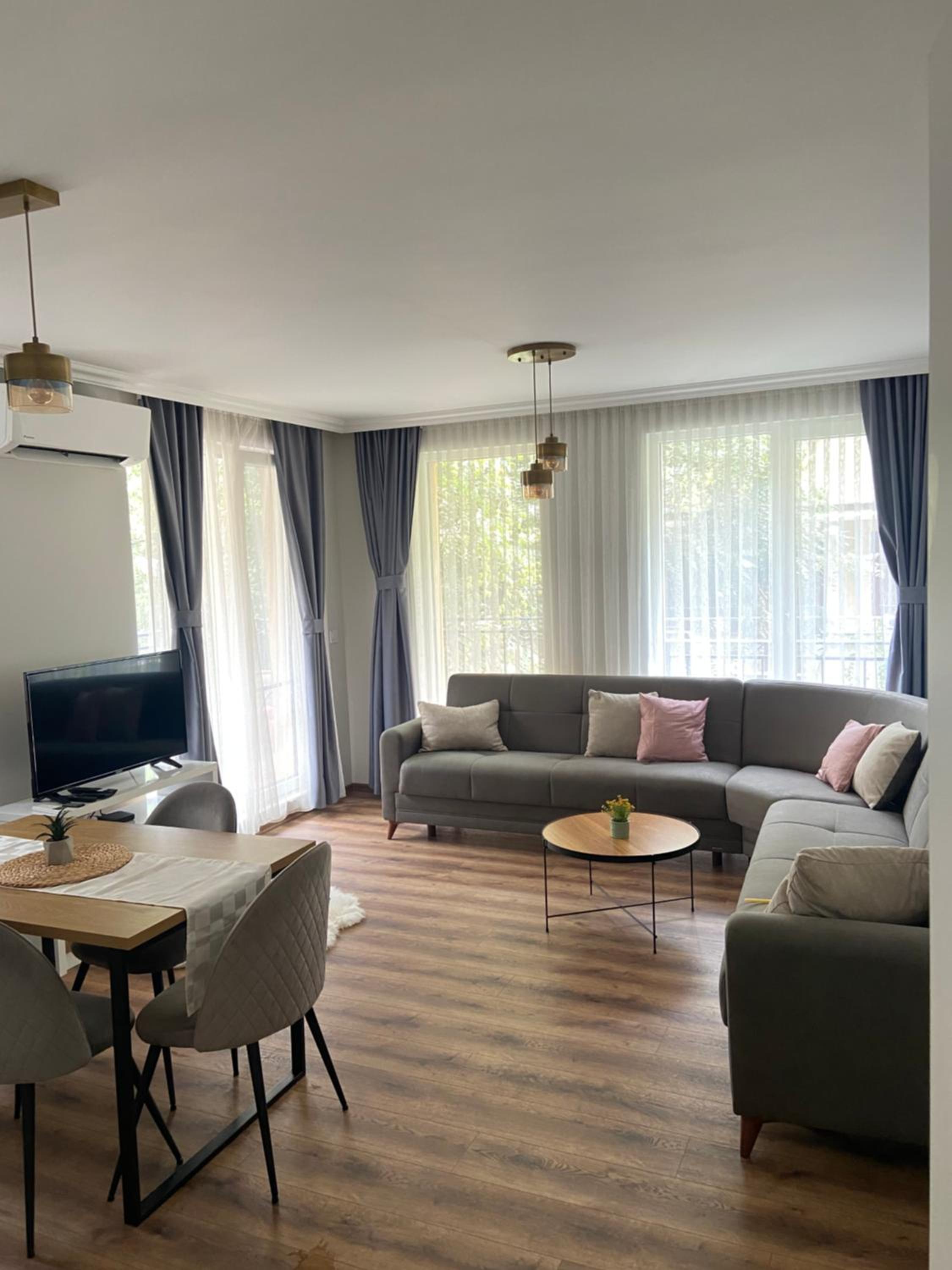 M&M Center Apartment with free parking