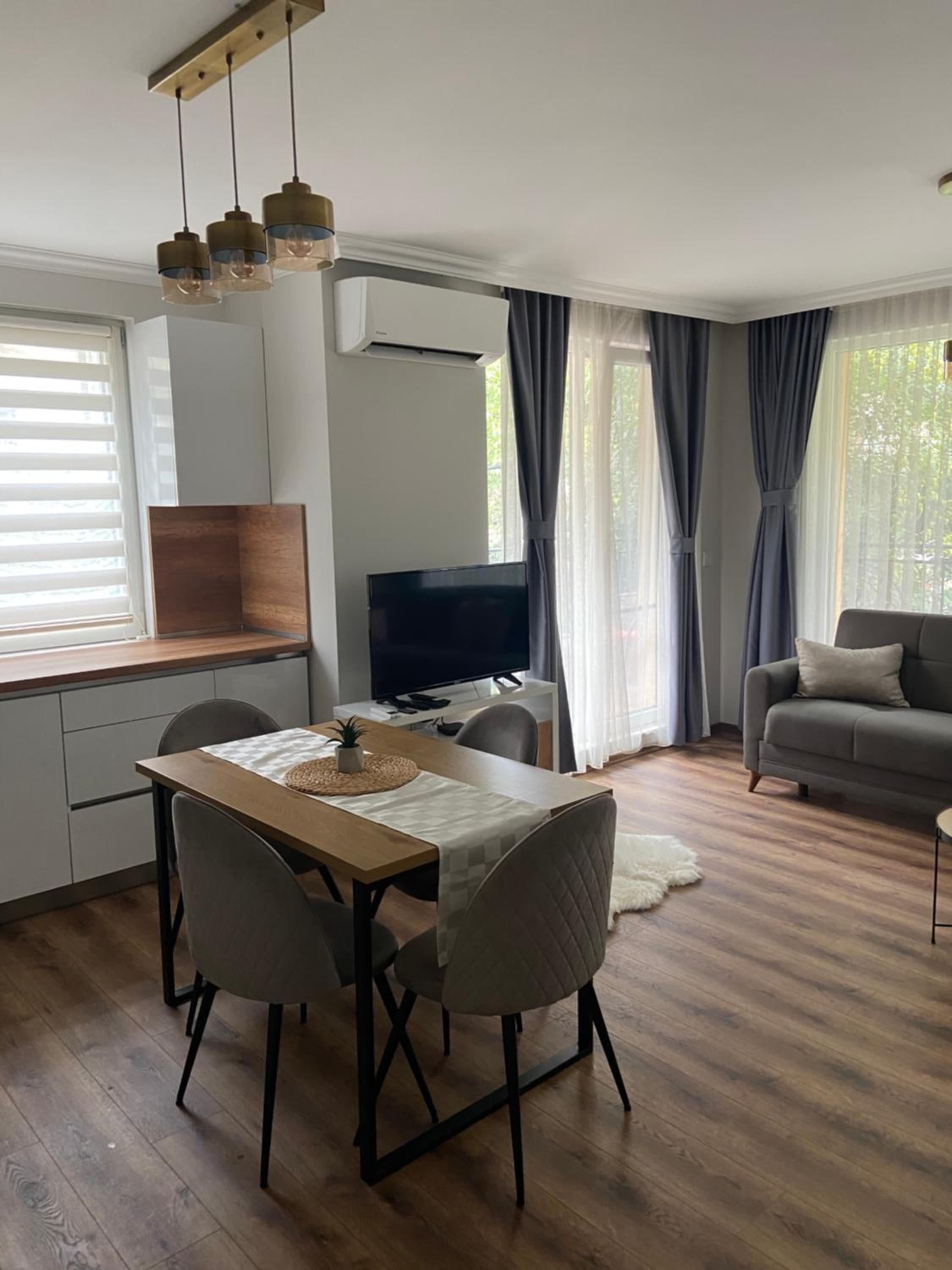 M&M Center Apartment with free parking