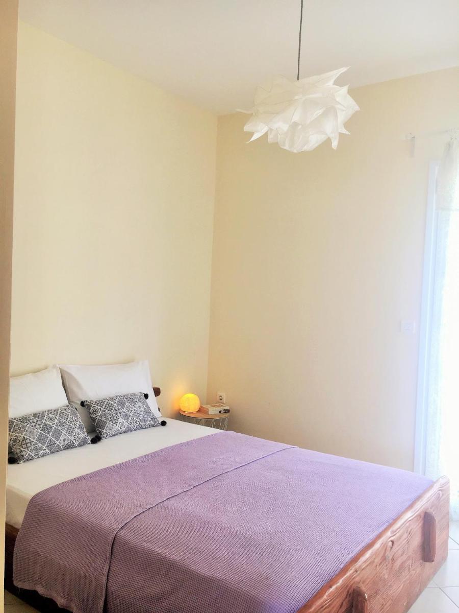 Evilion House in Tholo view 5