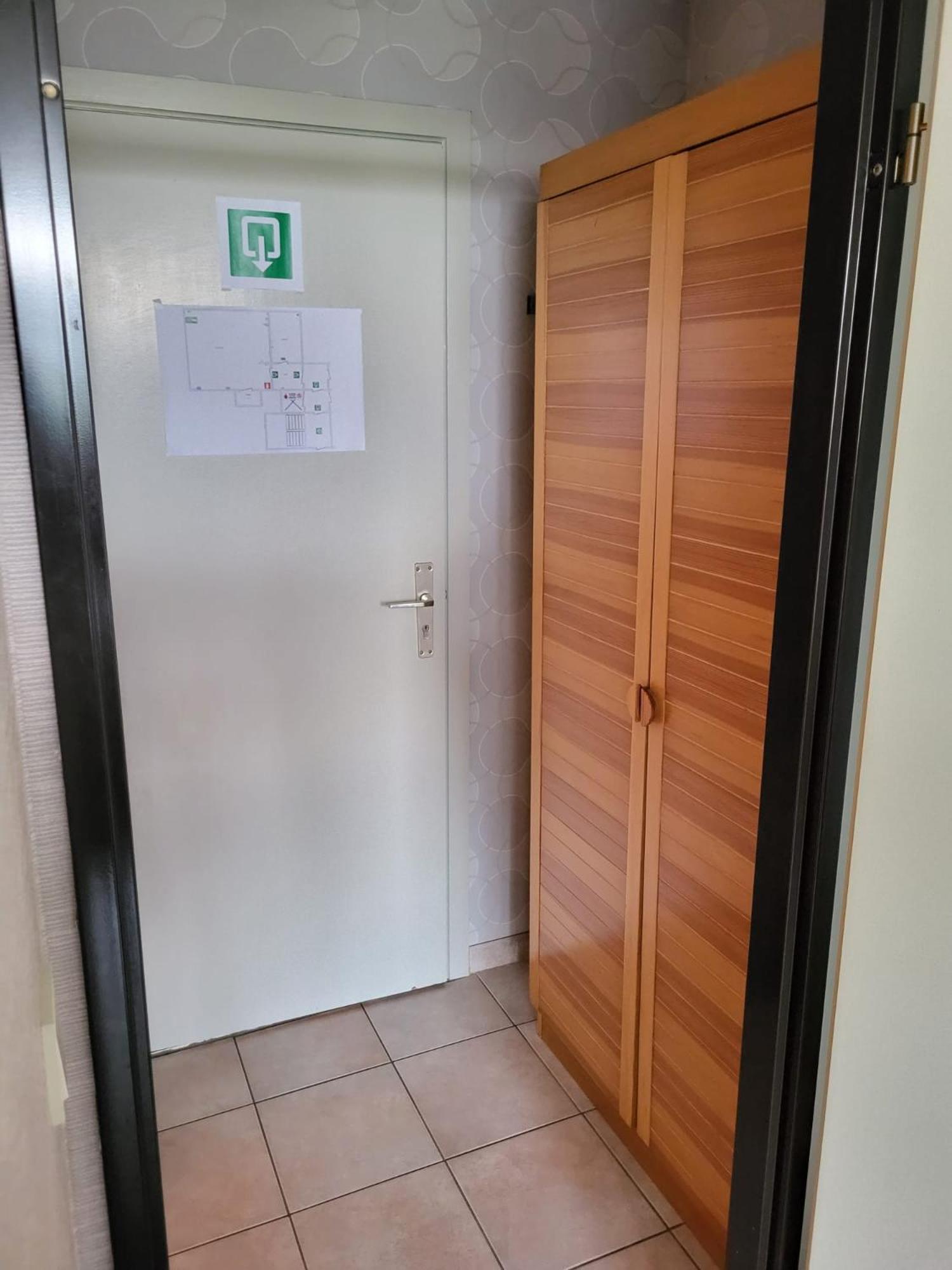 Studio Astrid at 100 meter from sea with Parking place