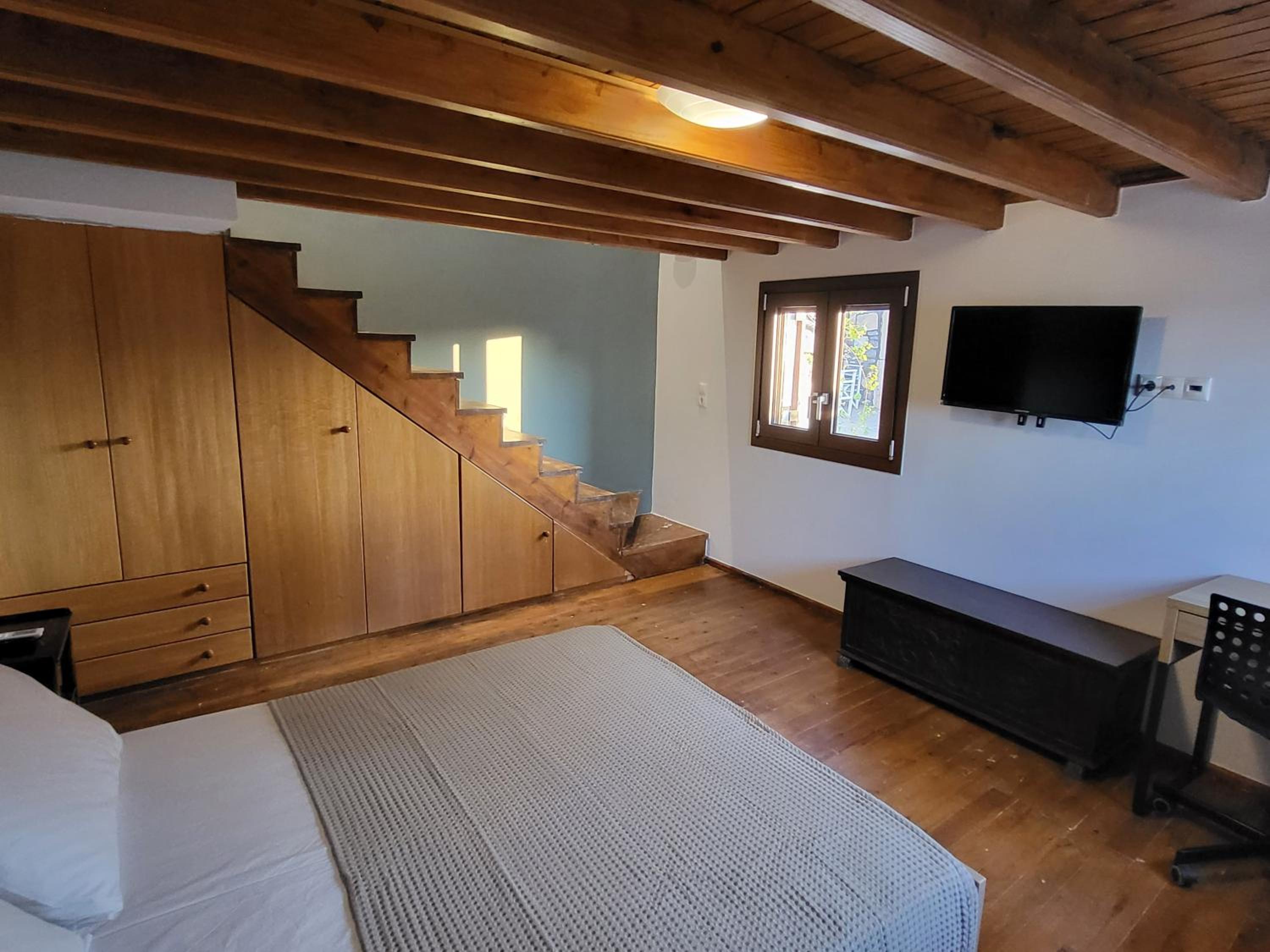 Saint George House photo 2