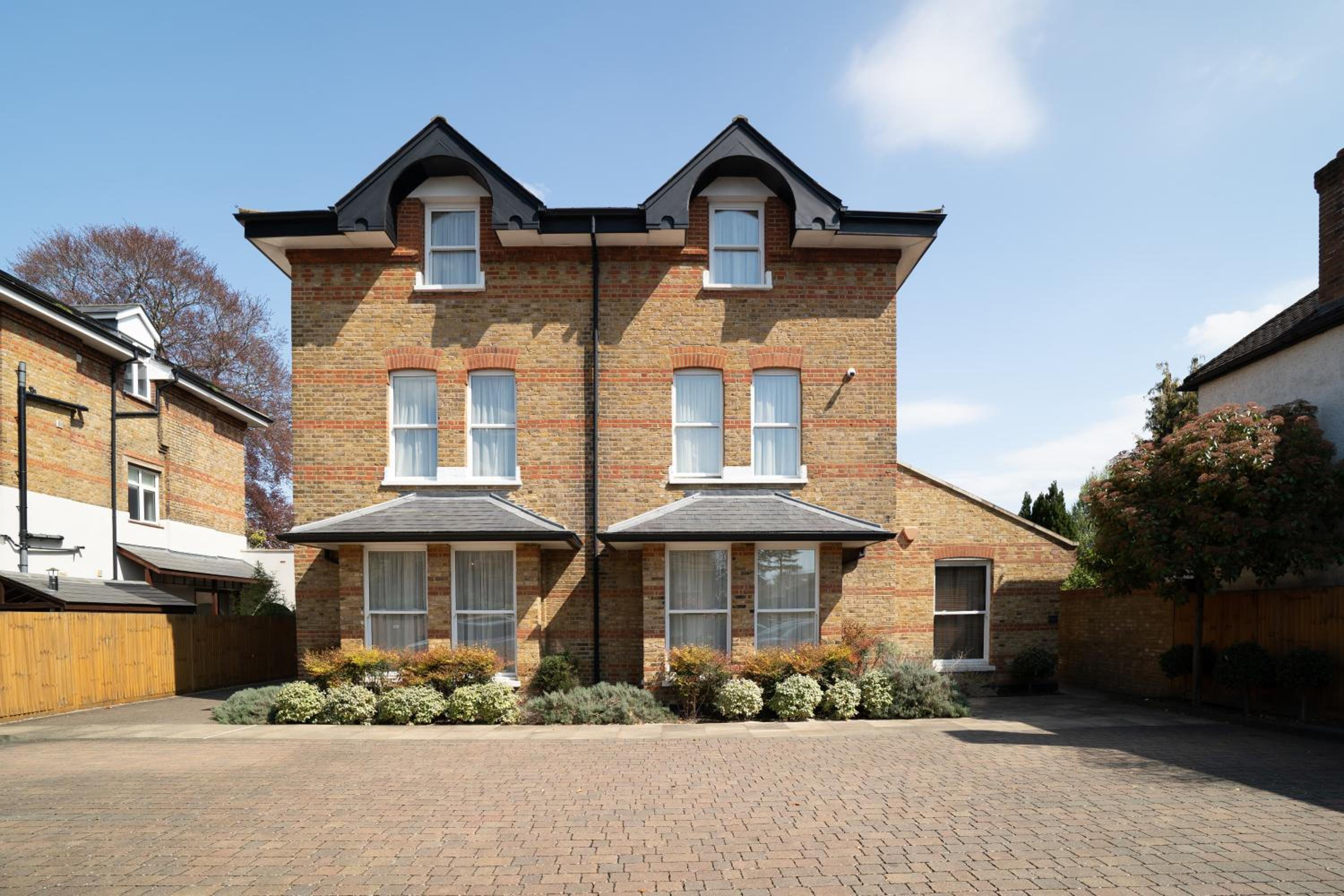 Teddington Lodge