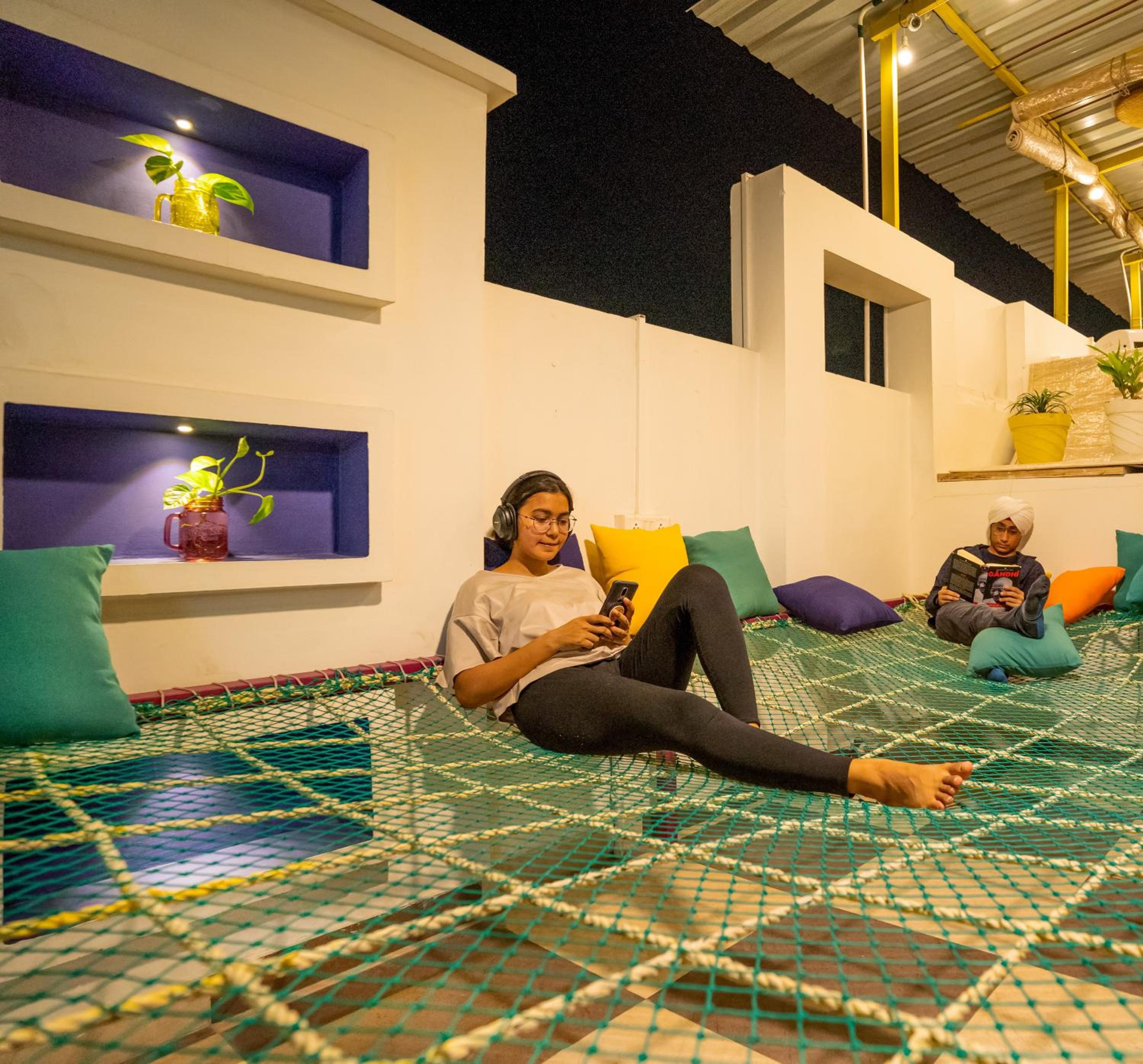 lounge
