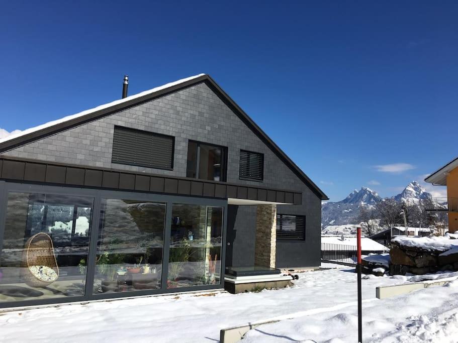 Guest Flat in the Swiss Mountains (Lake View)