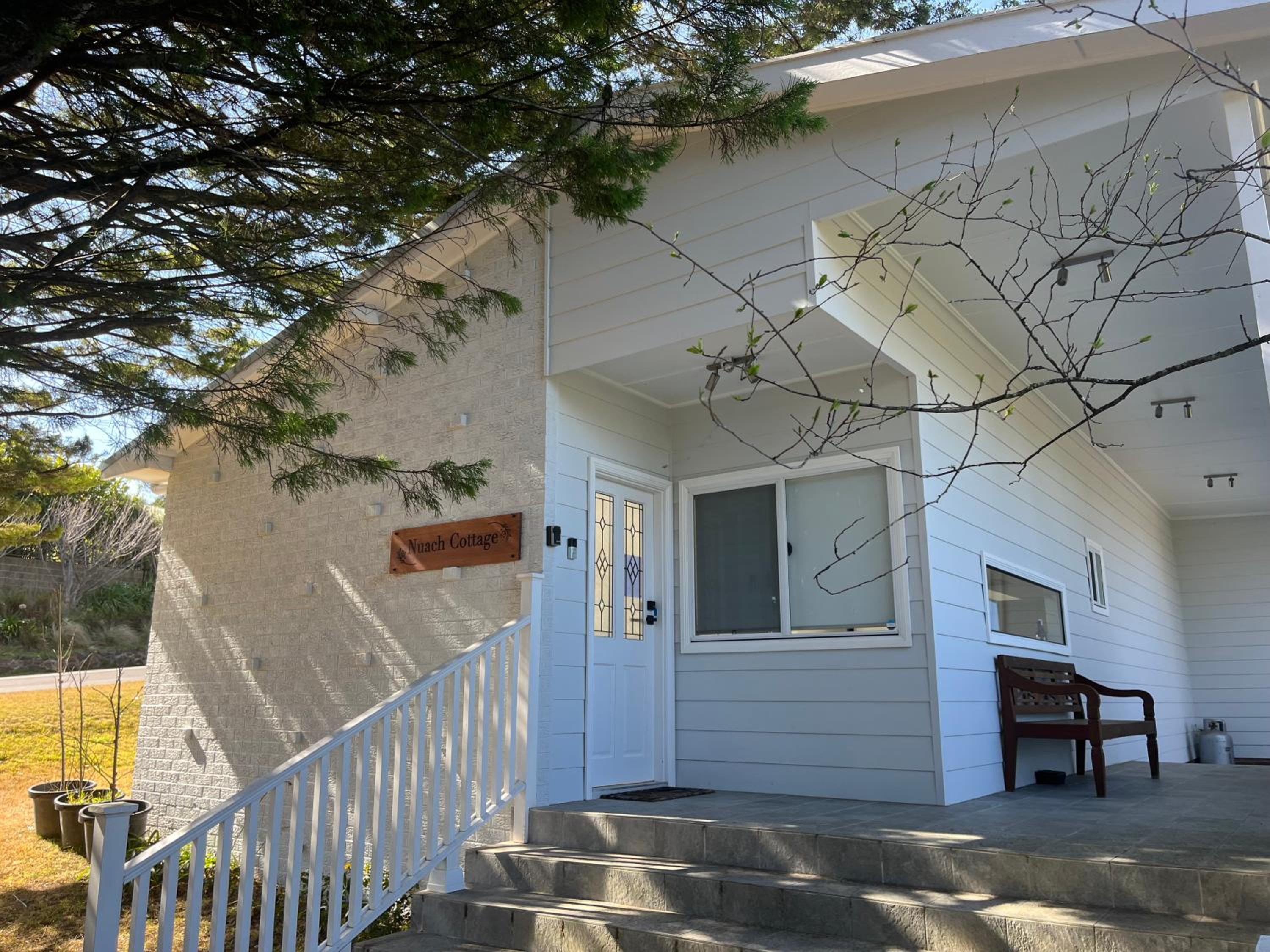 Hotel Nuach cottage - Beautiful Family home in Leura - Image 1