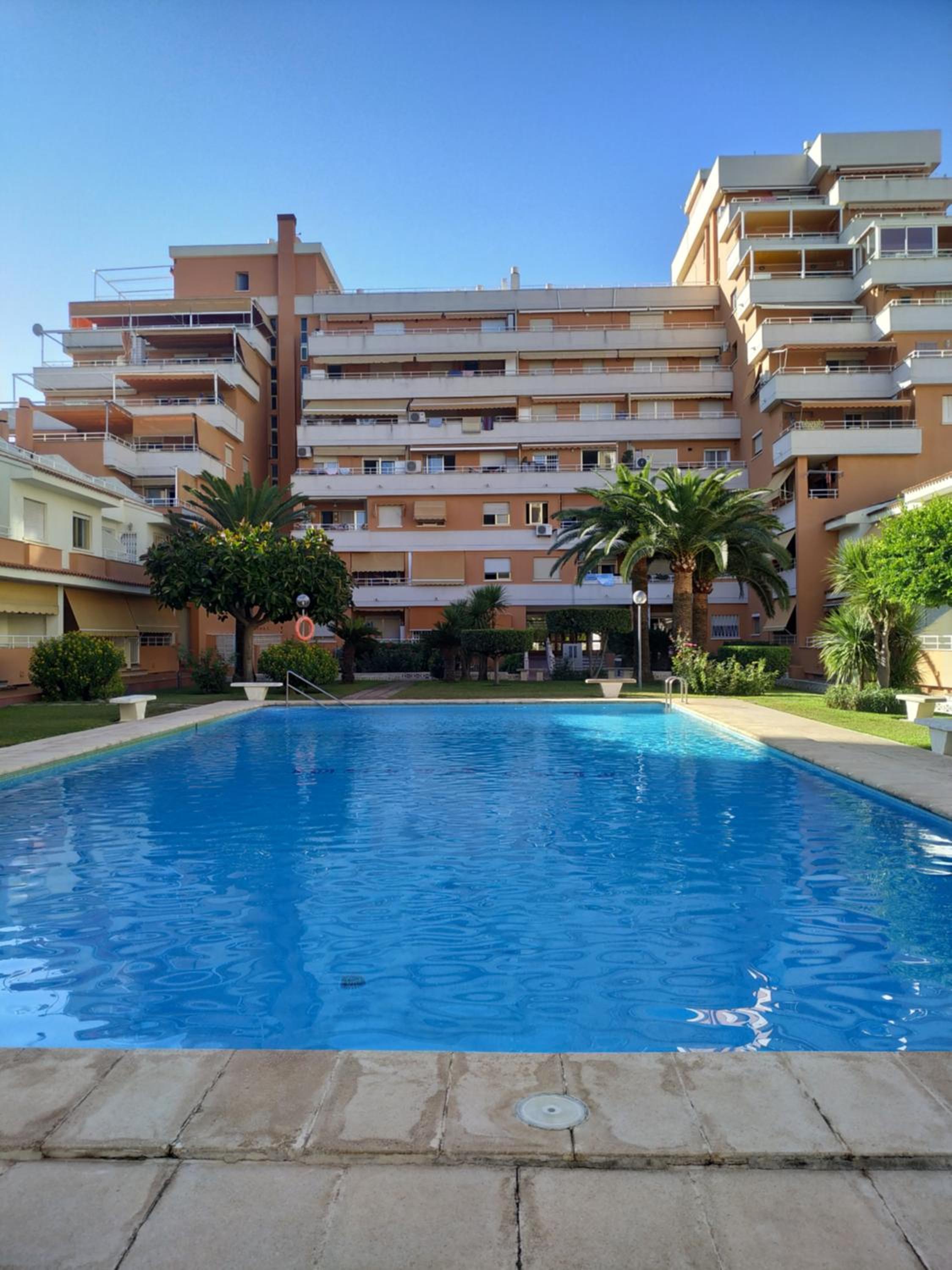 Apartamento en Playa de Gandia con piscina