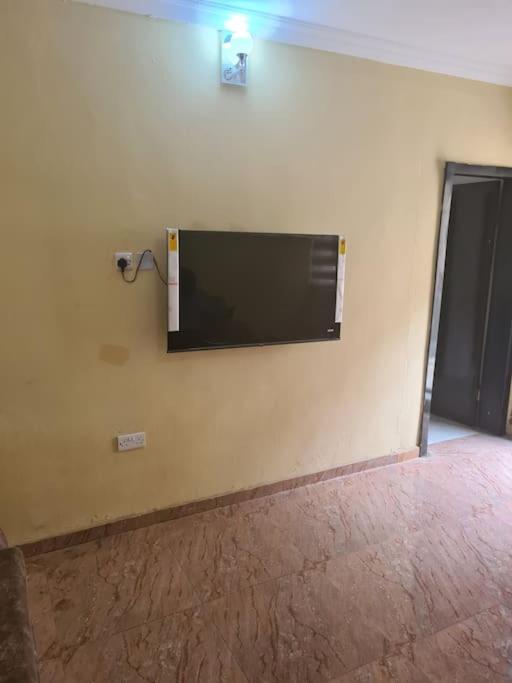 One bed apt Oluyole Akala express axis Ibadan