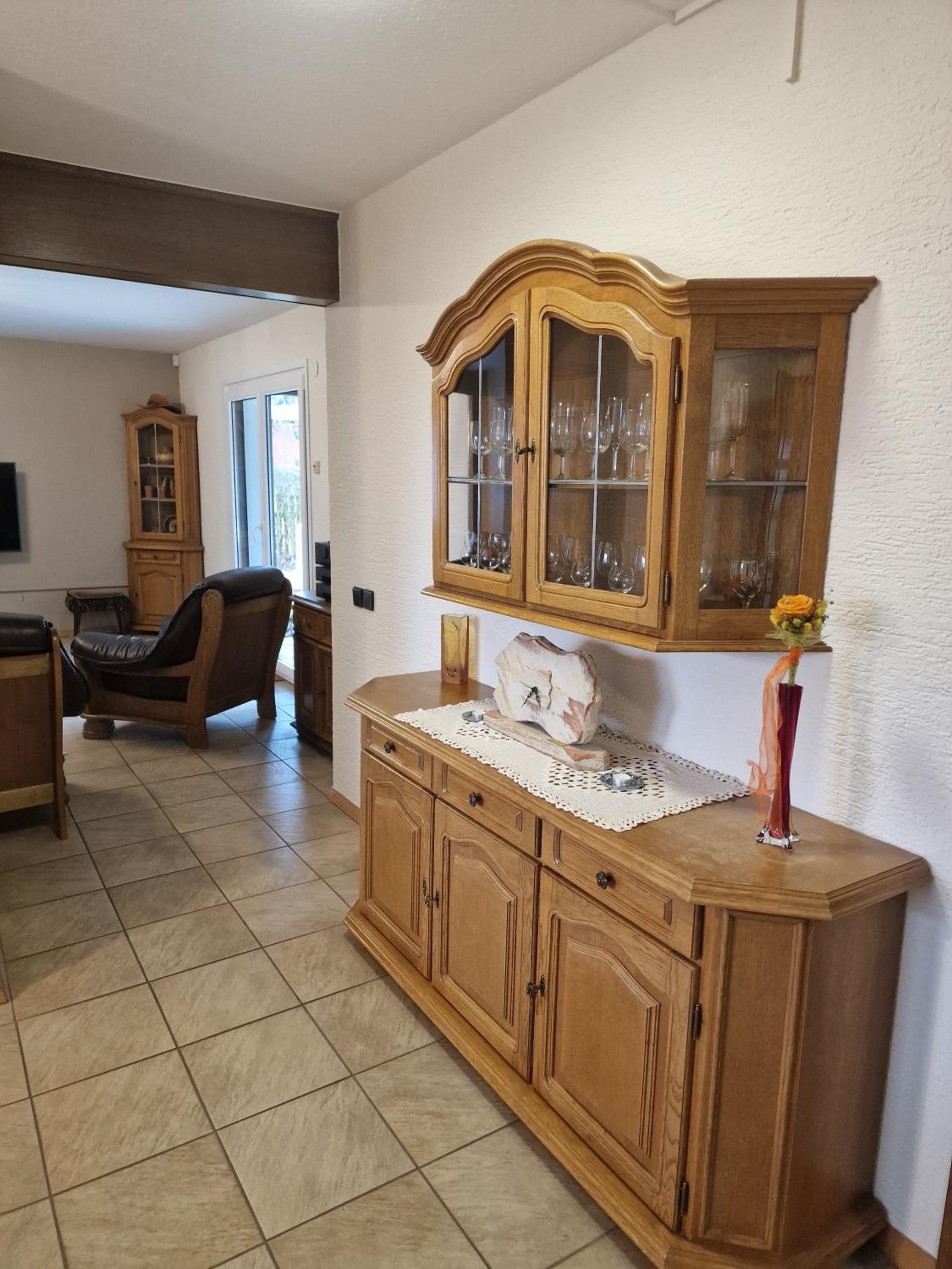 Jacuzzi, BBQ & EV plug - 5BR Villa Villi with Garden